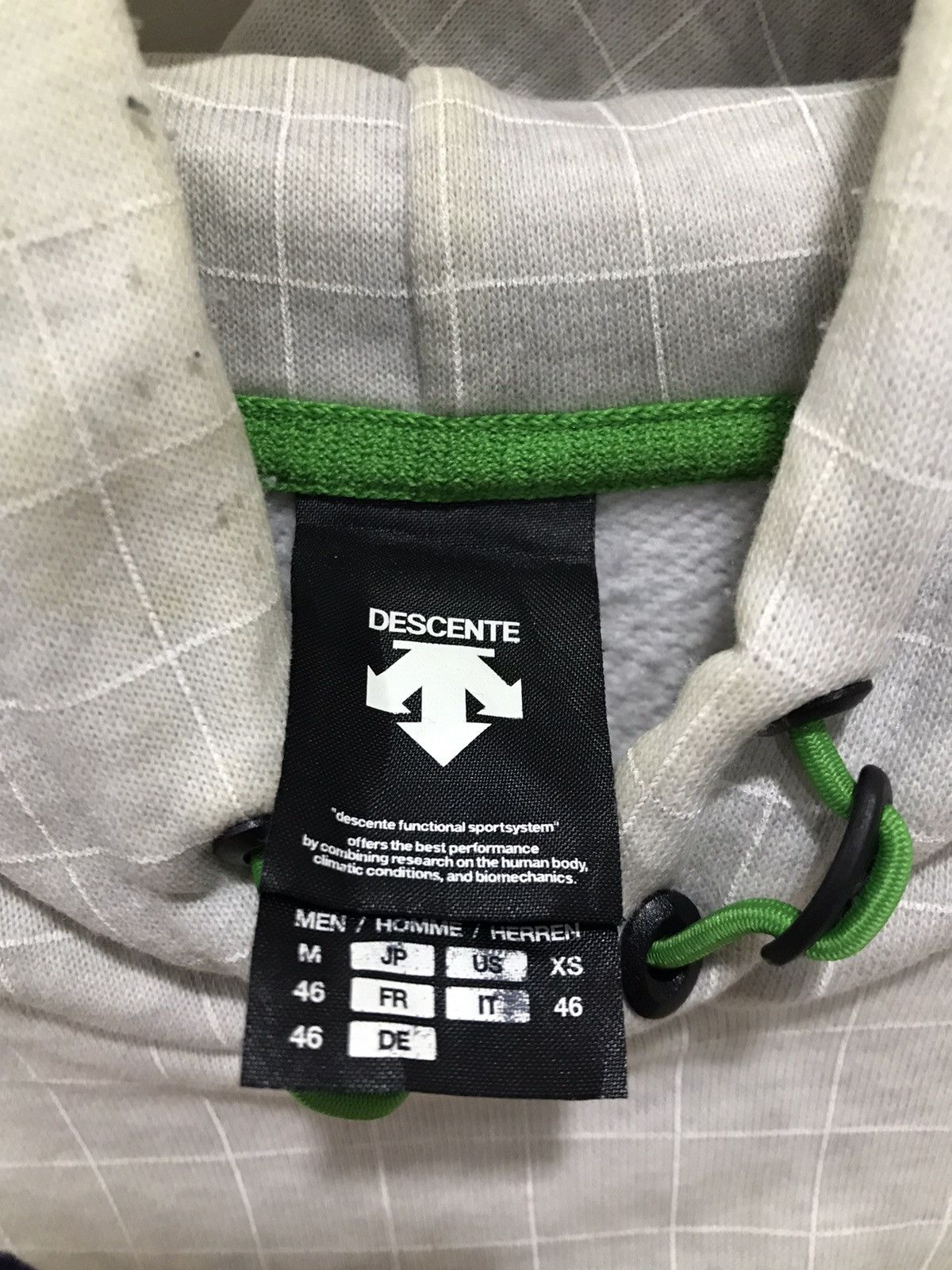 Descente Vtg Decente pullover faded Hoodie Sweatshirt Size US M / EU 48-50 / 2 - 8 Thumbnail