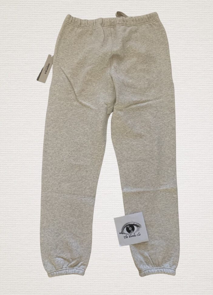 Fear of God Essentials Sweatpants Light Oatmeal size Large Size US 30 / EU 46 - 2 Thumbnail