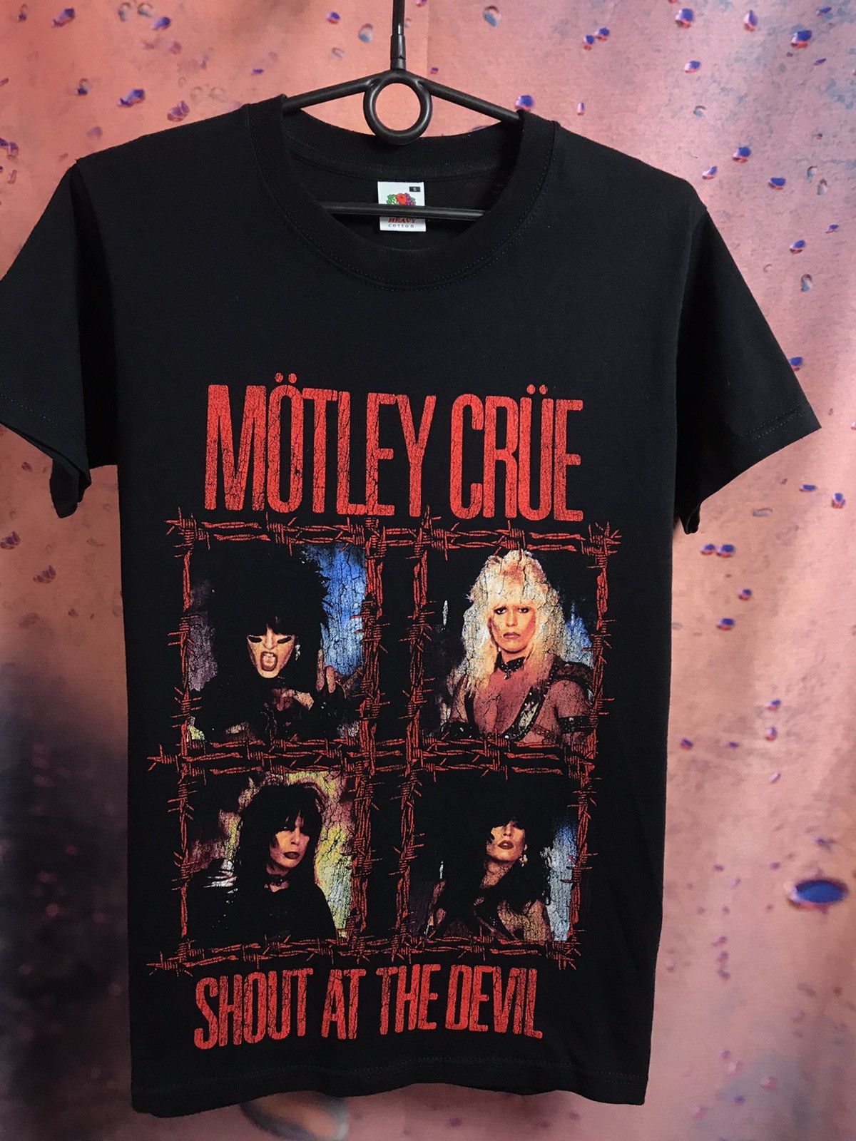 Band Tees Motley Crue vintage rock band tee Size US S / EU 44-46 / 1 - 2 Thumbnail