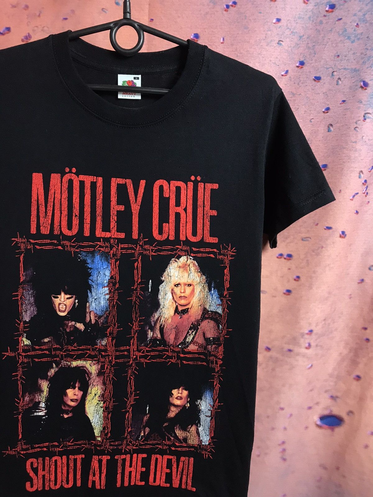 Band Tees Motley Crue vintage rock band tee Size US S / EU 44-46 / 1 - 1 Thumbnail
