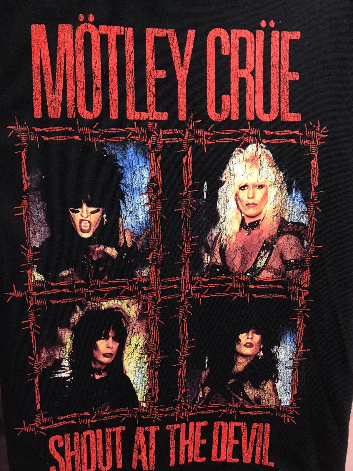 Band Tees Motley Crue vintage rock band tee Size US S / EU 44-46 / 1 - 3 Thumbnail