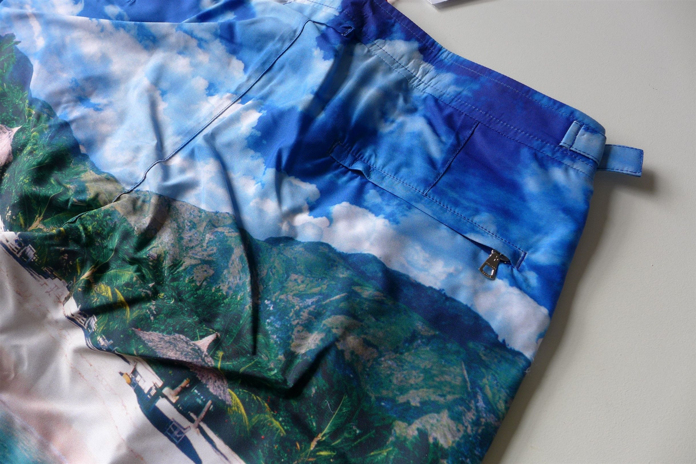 Orlebar Brown Orlebar Brown Bulldog Swim Shorts -- Haitian Hiatus Size US 30 / EU 46 - 12 Thumbnail