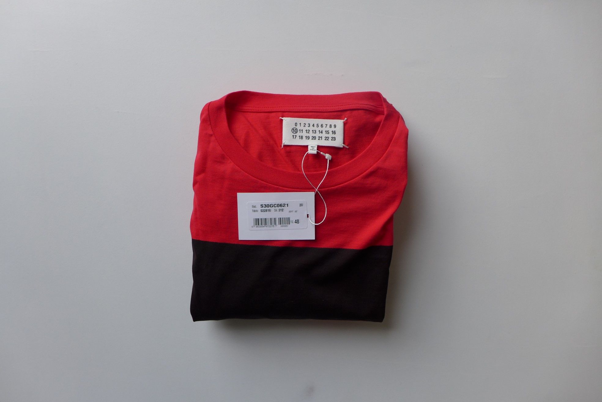 Maison Margiela Margiela FW17 Red Prism Print T-shirt Size US M / EU 48-50 / 2 - 7 Thumbnail