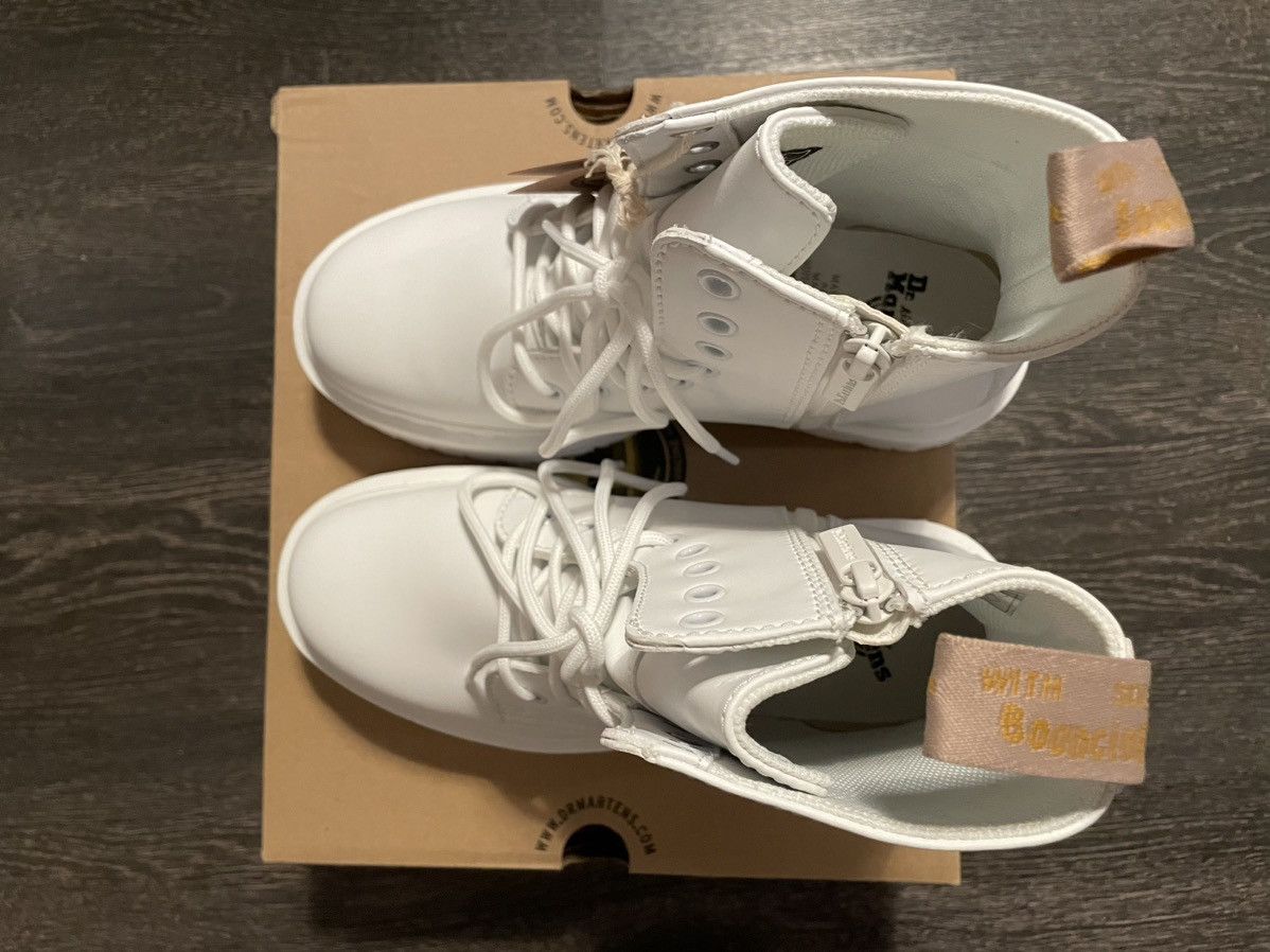 Dr. Martens DR.Martens White Jadon II Mono Boots Size US 6 / EU 39 - 7 Thumbnail