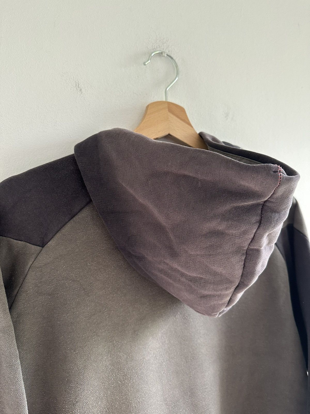 Nike × Vintage Vintage y2k Nike Faded and Washed Grey Hoodie Swoosh Size US S / EU 44-46 / 1 - 8 Thumbnail