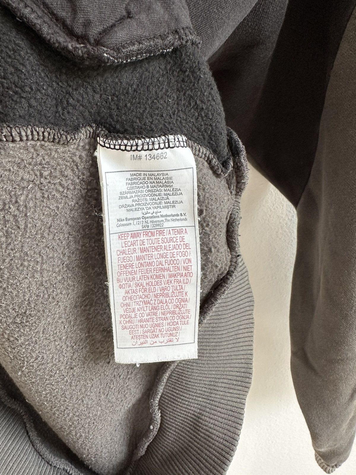 Nike × Vintage Vintage y2k Nike Faded and Washed Grey Hoodie Swoosh Size US S / EU 44-46 / 1 - 6 Thumbnail