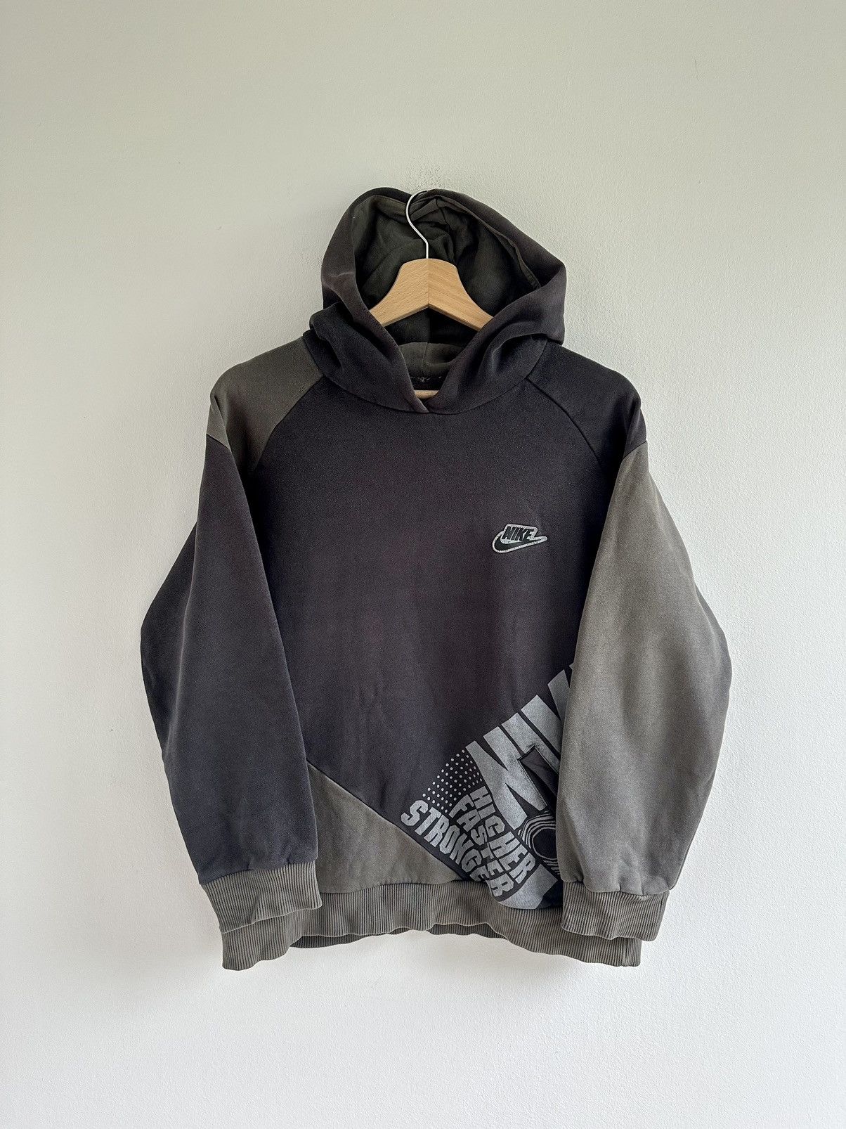 Nike × Vintage Vintage y2k Nike Faded and Washed Grey Hoodie Swoosh Size US S / EU 44-46 / 1 - 1 Thumbnail