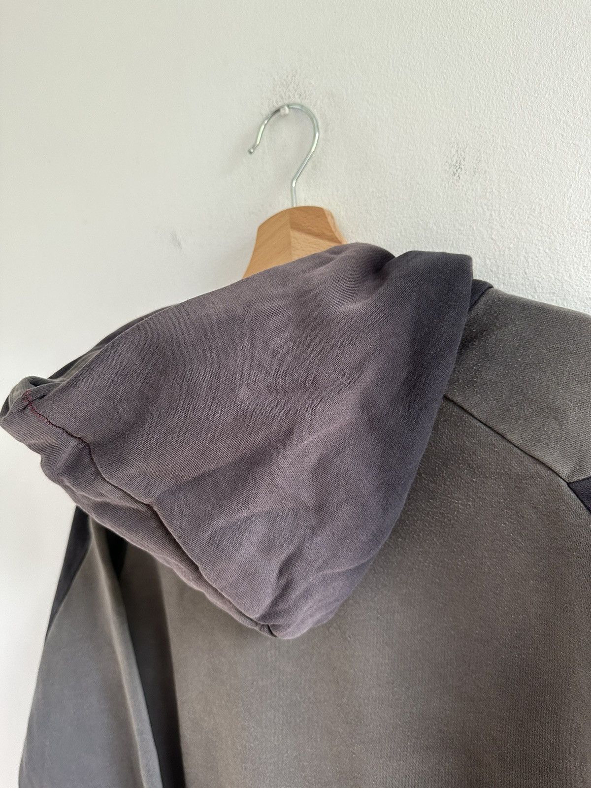 Nike × Vintage Vintage y2k Nike Faded and Washed Grey Hoodie Swoosh Size US S / EU 44-46 / 1 - 7 Thumbnail