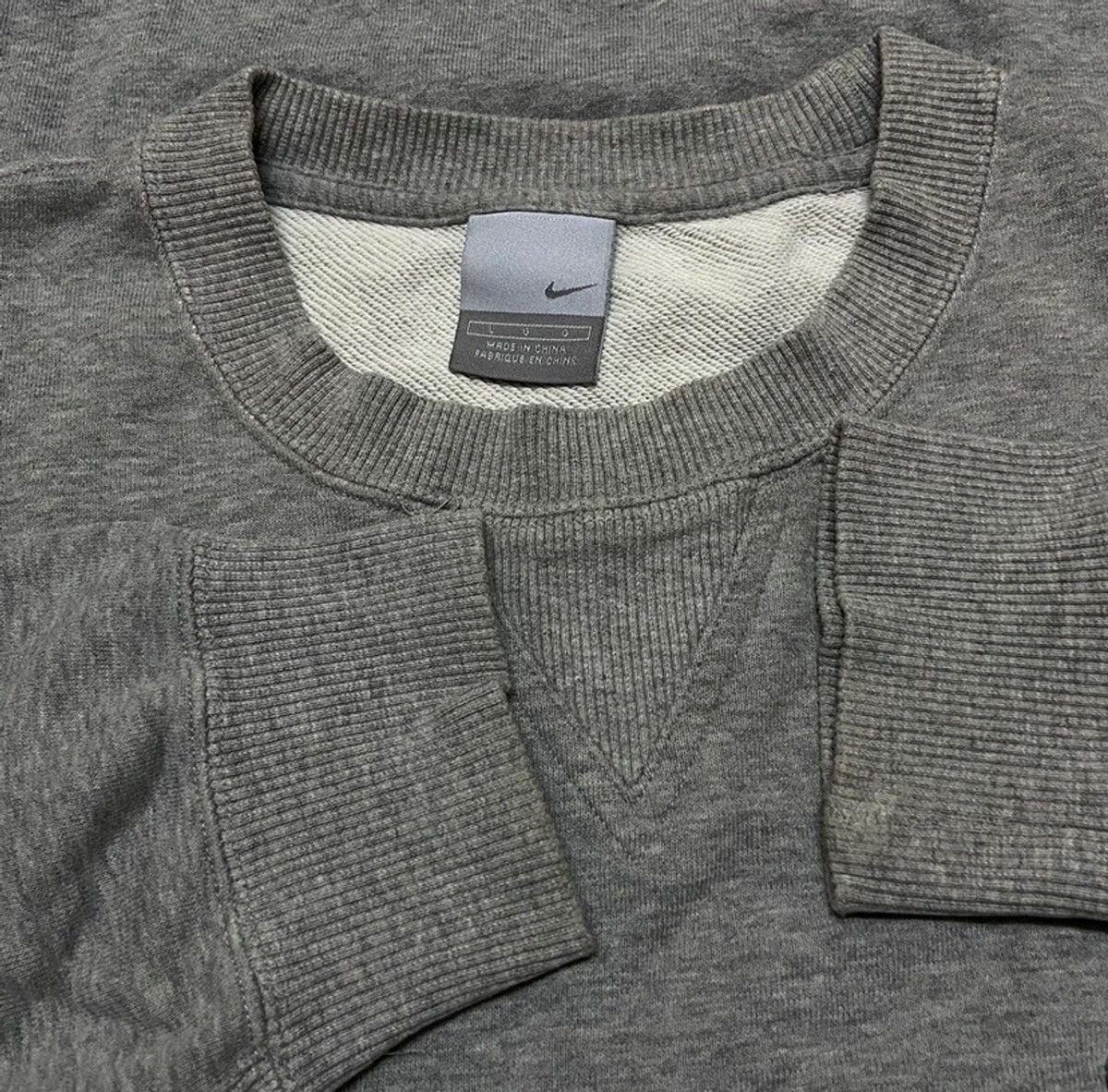Nike Vintage Nike Swoosh Sweatshirt Crewneck Size US M / EU 48-50 / 2 - 3 Thumbnail