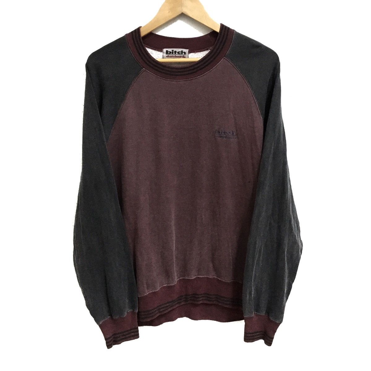 Vintage Vintage BITCH Skateboard Streetwear Sweatshirt Pullover Size US S / EU 44-46 / 1 - 1 Thumbnail