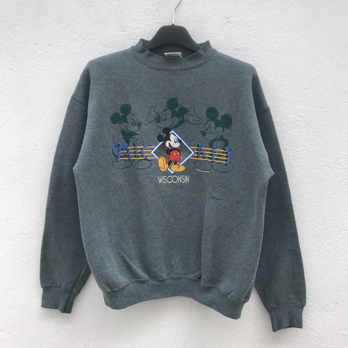 Disney × Vintage Vintage Mickey Mouse Wisconsin Sweatshirt Size US M / EU 48-50 / 2 - 1 Thumbnail