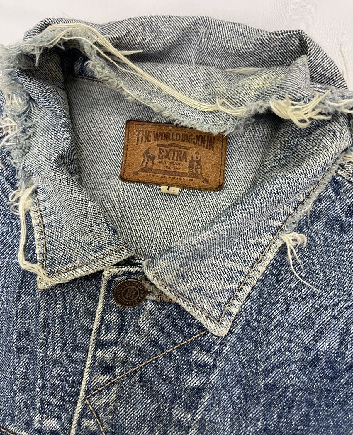 Vintage VINTAGE BIG JOHN DISTRESSED TRUCKER DENIM JACKET Size US L / EU 52-54 / 3 - 15 Thumbnail