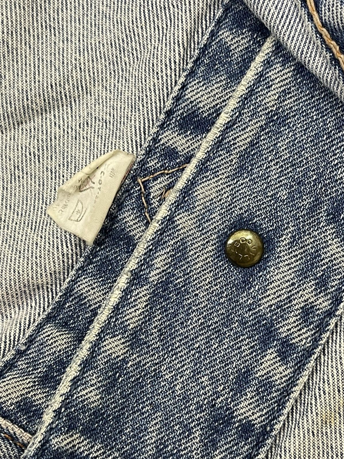 Vintage VINTAGE BIG JOHN DISTRESSED TRUCKER DENIM JACKET Size US L / EU 52-54 / 3 - 17 Thumbnail