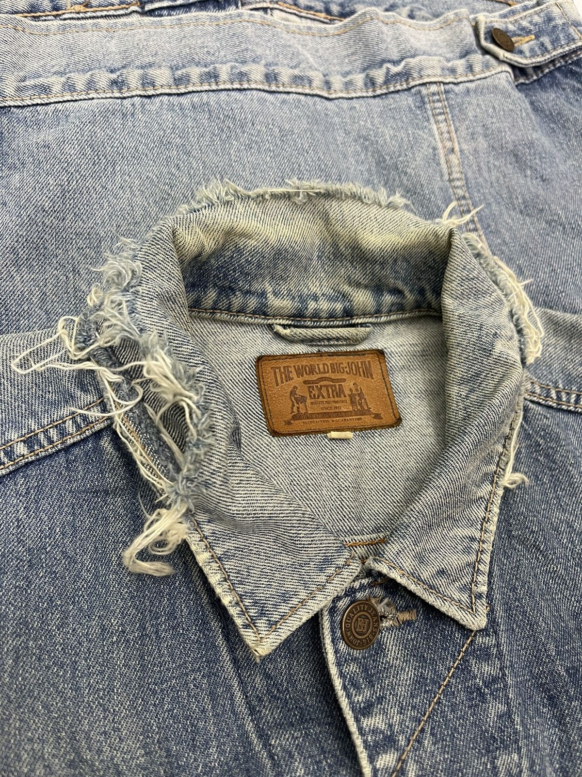 Vintage VINTAGE BIG JOHN DISTRESSED TRUCKER DENIM JACKET Size US L / EU 52-54 / 3 - 11 Thumbnail
