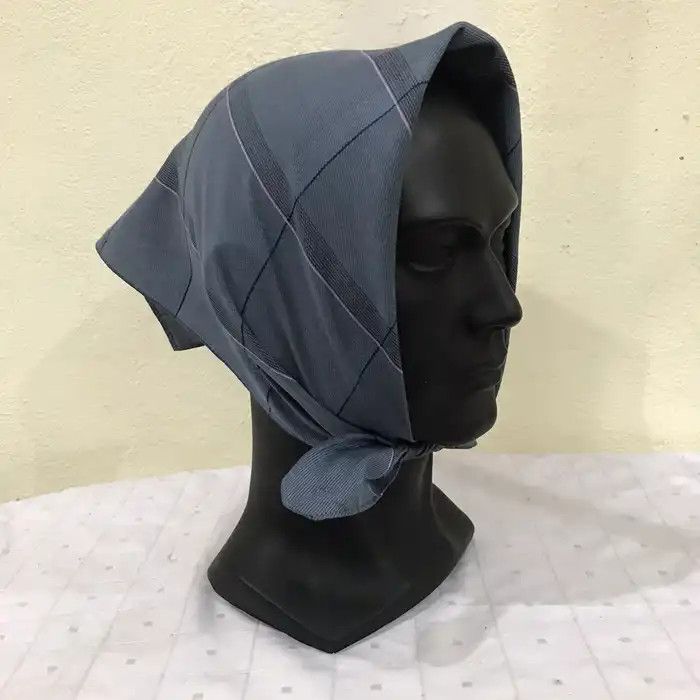 Vintage × Yves Saint Laurent YSL Pocket Square/ Handkerchief/ Neckerchief/ Scarf Size ONE SIZE - 3 Thumbnail