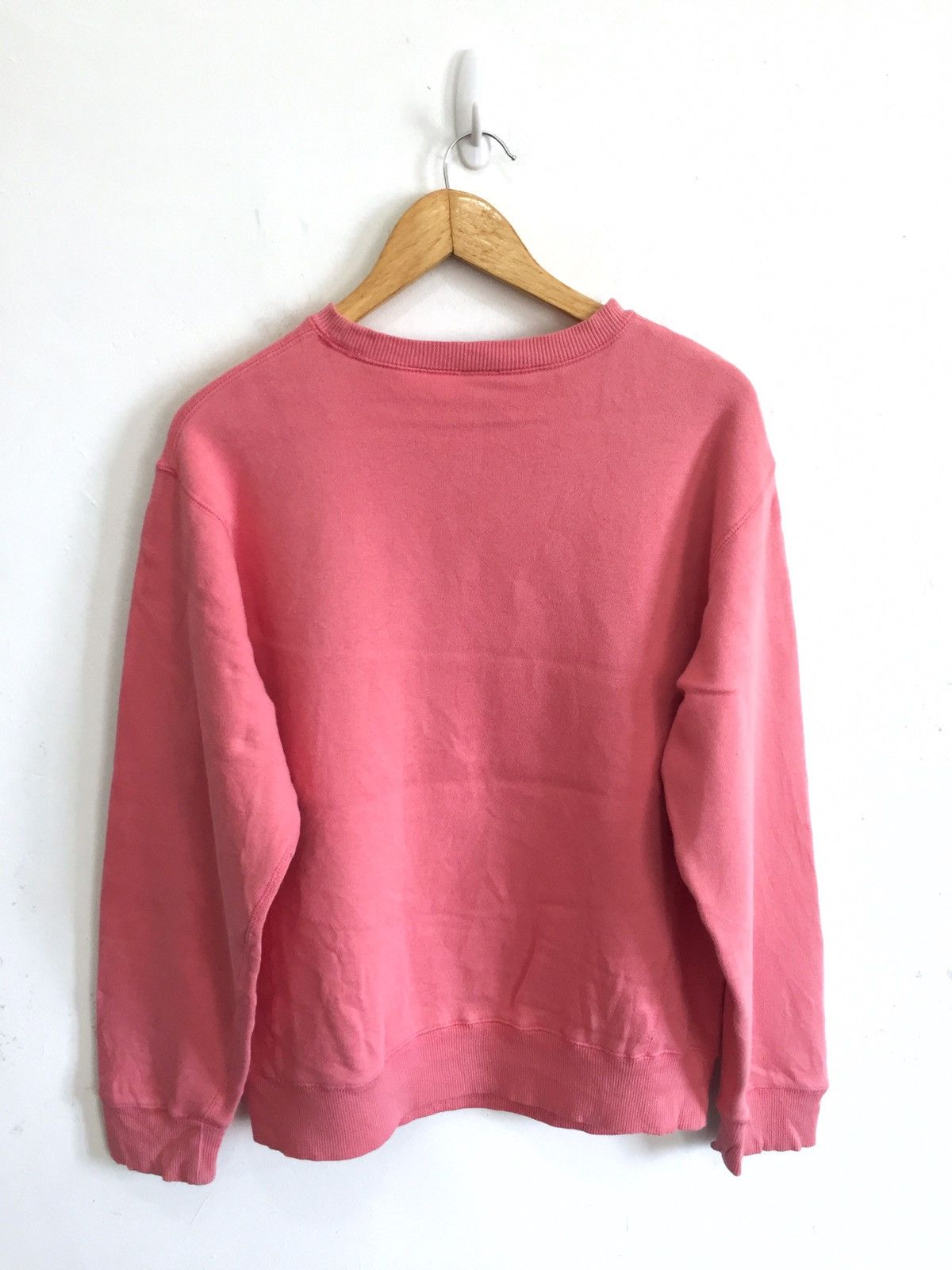 Disney Vintage Disney Mickey Mouse Red Jumper Sweatshirt Size US M / EU 48-50 / 2 - 2 Thumbnail