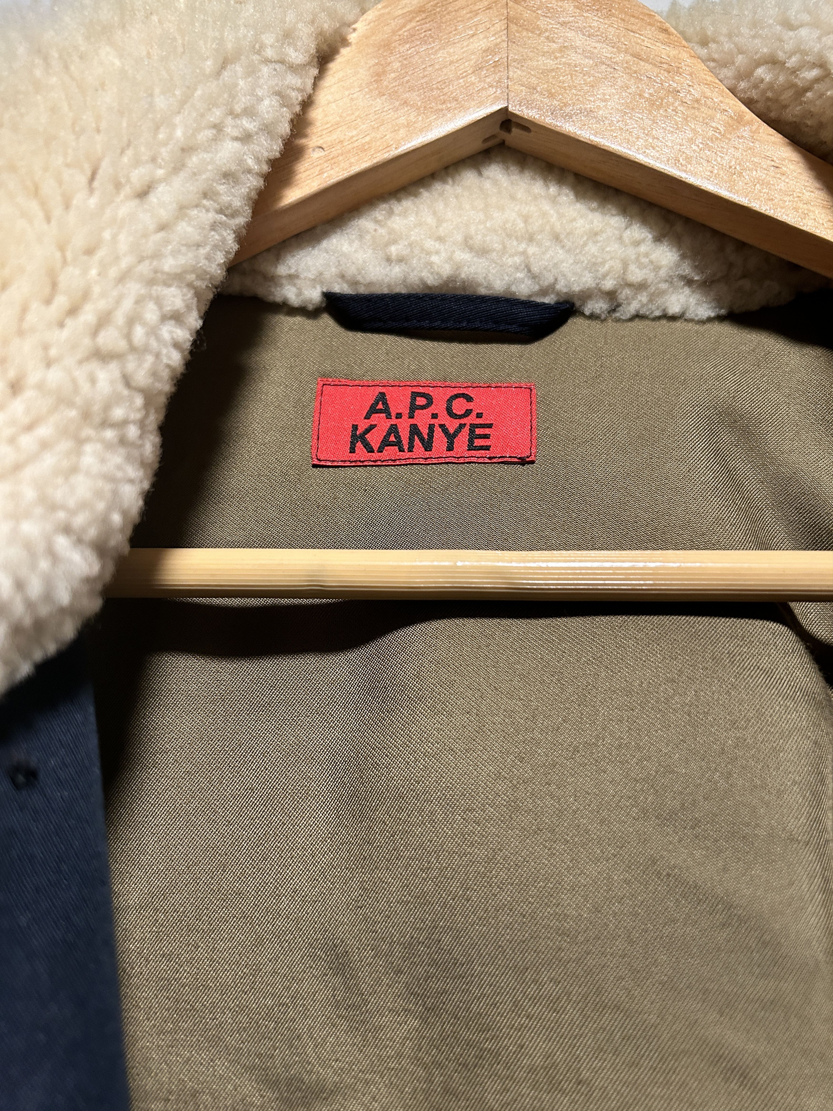 A.P.C. × Kanye West A.P.C. × KANYE WEST shearling bomber navy sheep lined jacket Size US M / EU 48-50 / 2 - 8 Thumbnail