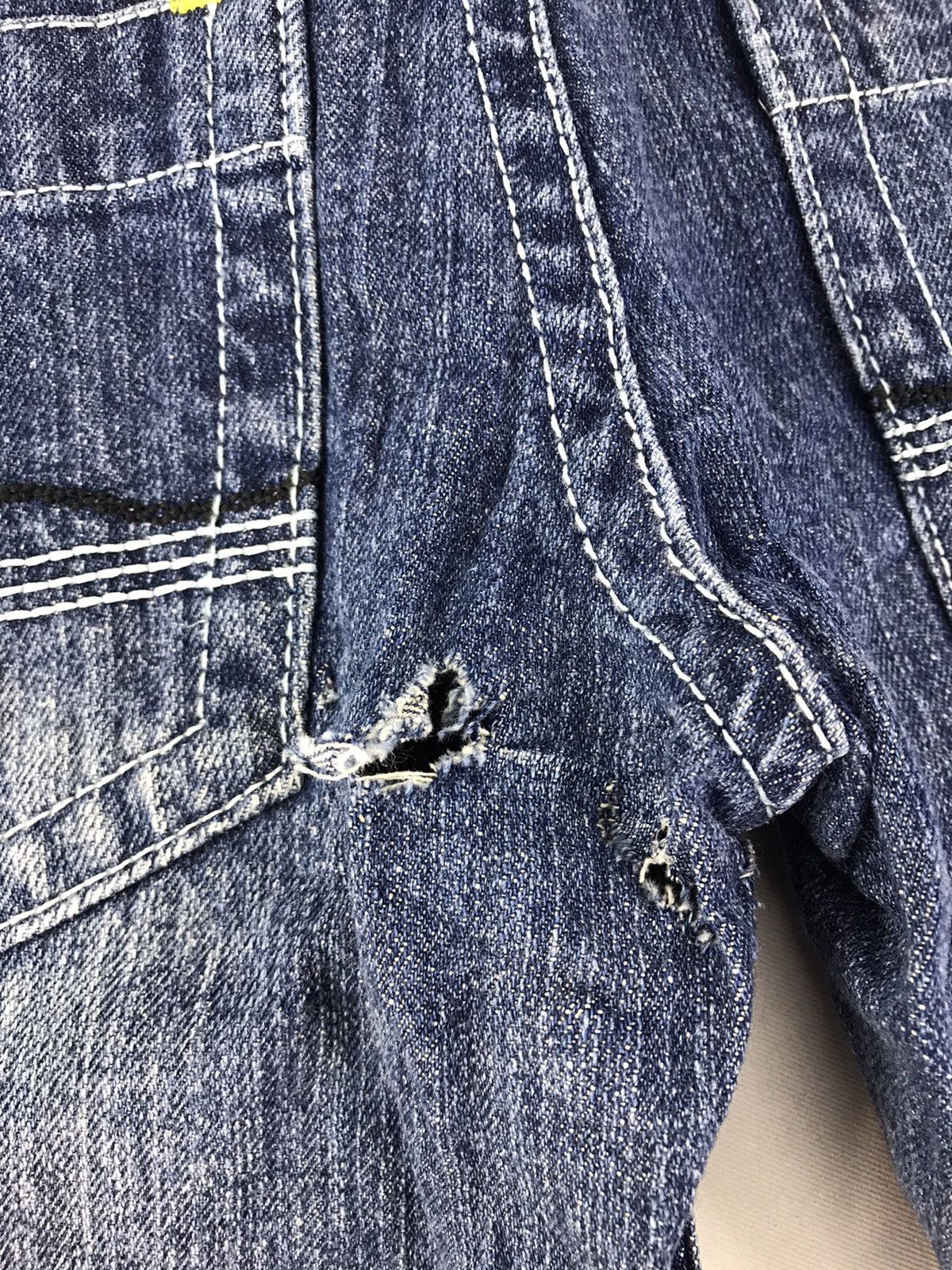 Japanese Brand × Vintage Blue Moon Blue Short Pant Indigo Printed Denim Spell Out Size US 32 / EU 48 - 16 Thumbnail