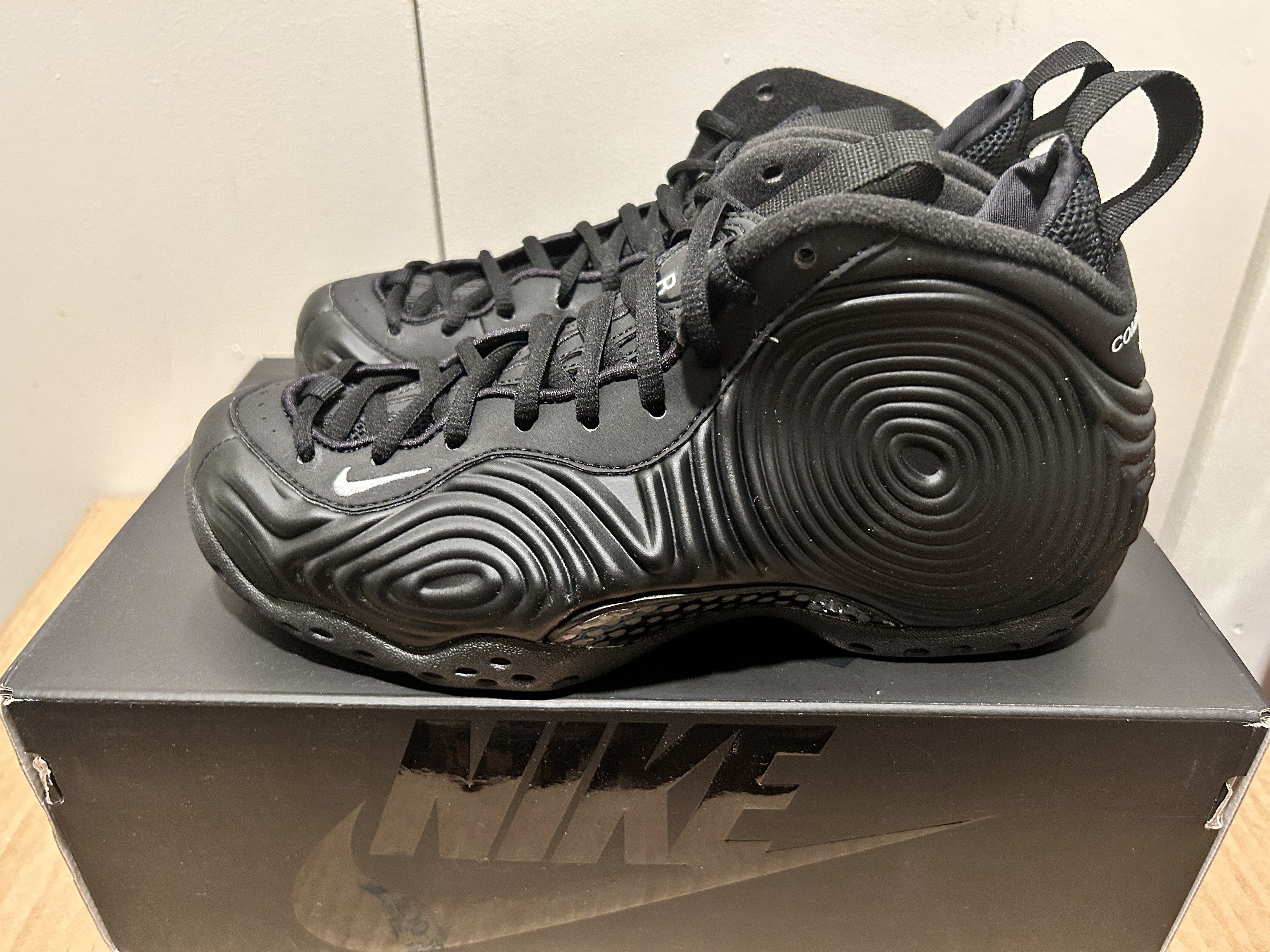 Comme des Garcons Homme Plus × Nike Nike Air Foamposite One Comme des Garcons Homme Plus Black Size US 5 / EU 37 - 6 Thumbnail