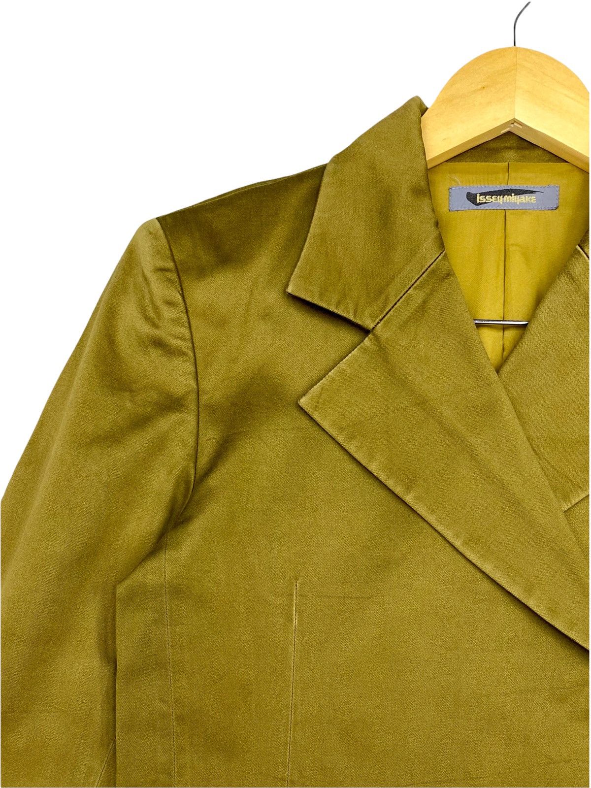 Homme Plisse Issey Miyake × Issey Miyake × Pleats Please Issey Miyake VINTAGE ISSEY MIYAKE COAT JACKET WITH RARE GOLD COLOURS Size US S / EU 44-46 / 1 - 8 Thumbnail