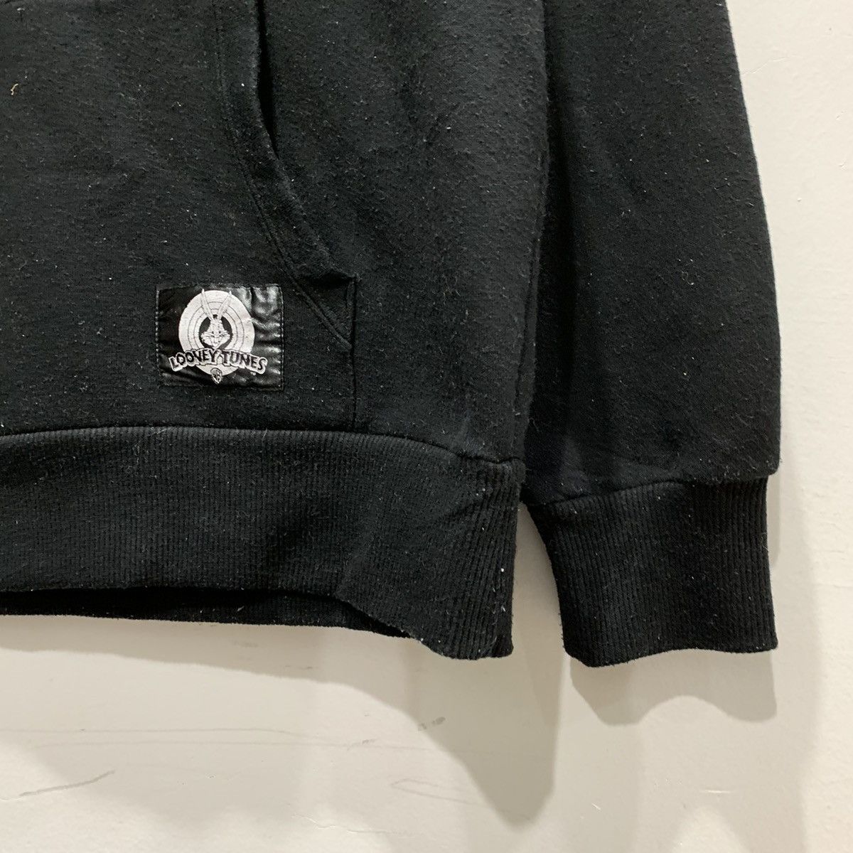 Japanese Brand × Vintage × Warner Bros LOONEY TUNES PEPE LE PEW Hoodie Size M Size US M / EU 48-50 / 2 - 5 Thumbnail