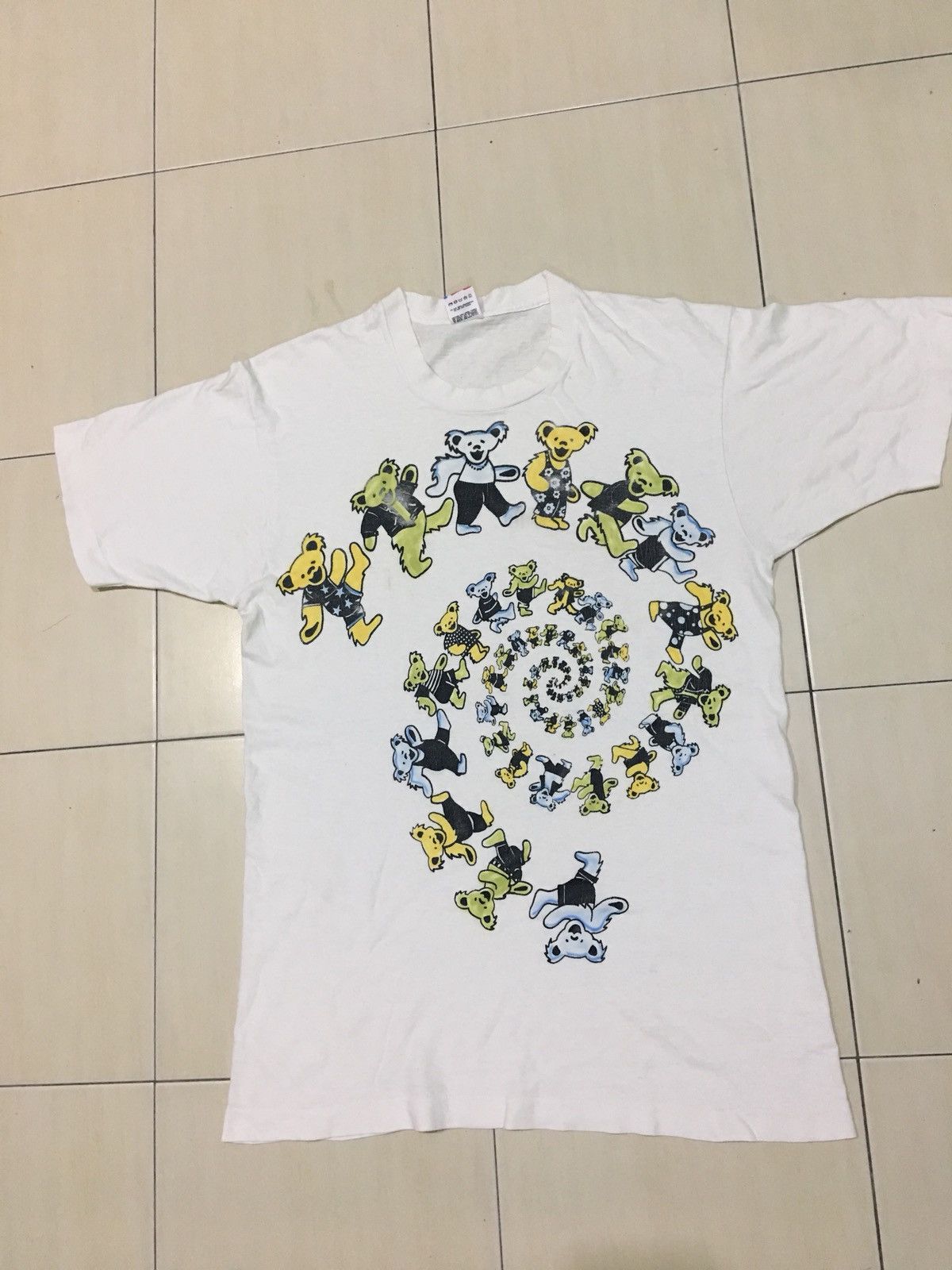 Grateful Dead × Vintage Vintage 90s Grateful Dead Dancing bear tour / concert shirt Size US L / EU 52-54 / 3 - 5 Thumbnail
