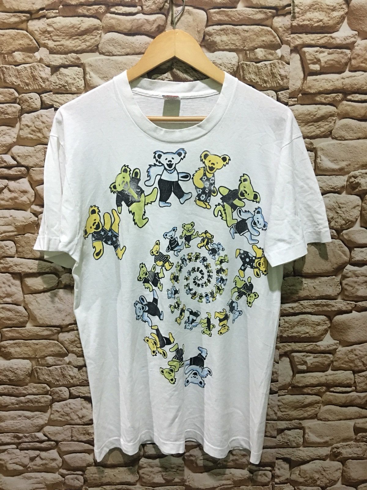 Grateful Dead × Vintage Vintage 90s Grateful Dead Dancing bear tour / concert shirt Size US L / EU 52-54 / 3 - 1 Thumbnail