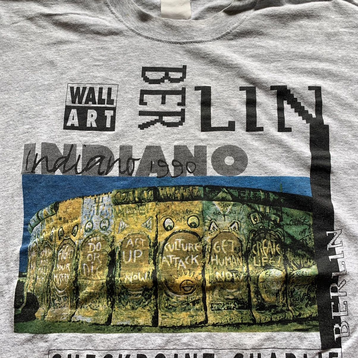Vintage Vintage 90s Berlin Wall Germany Tourist Art Graphic T Shirt Size US XL / EU 56 / 4 - 3 Thumbnail