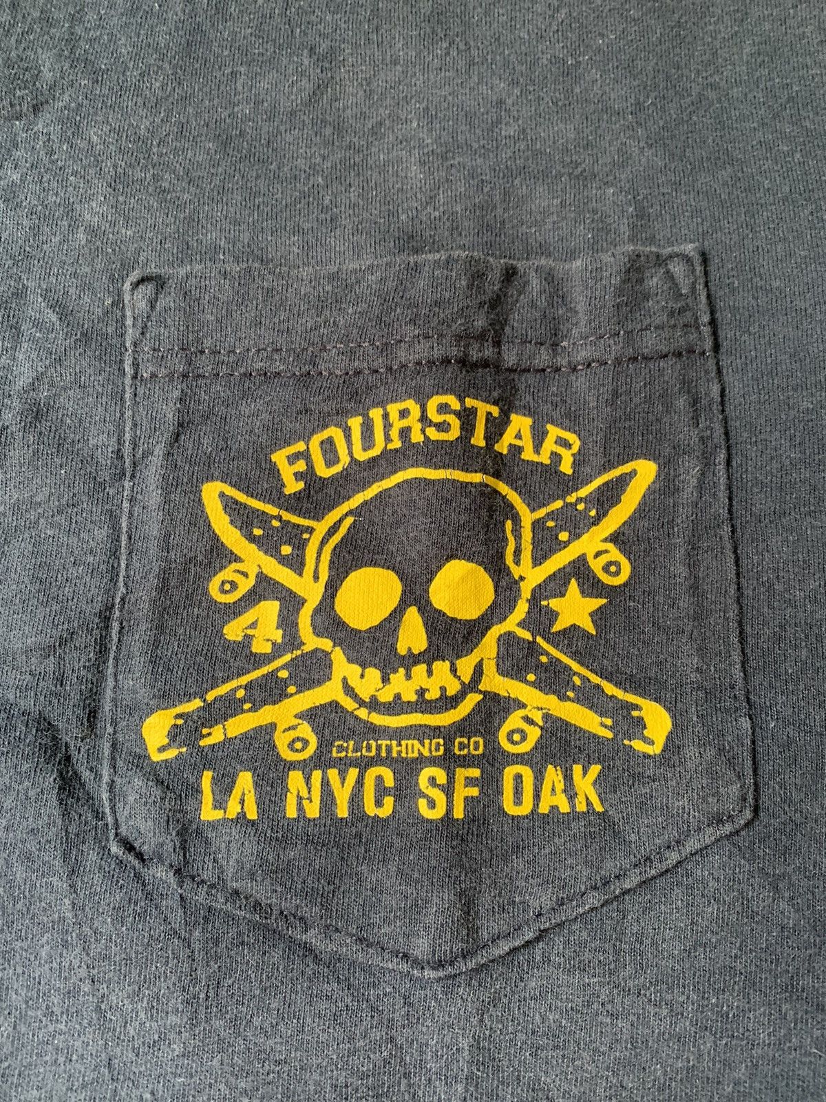 Japanese Brand Fourstar Clothing Single Pocket Tee Big Logo Size US M / EU 48-50 / 2 - 4 Thumbnail