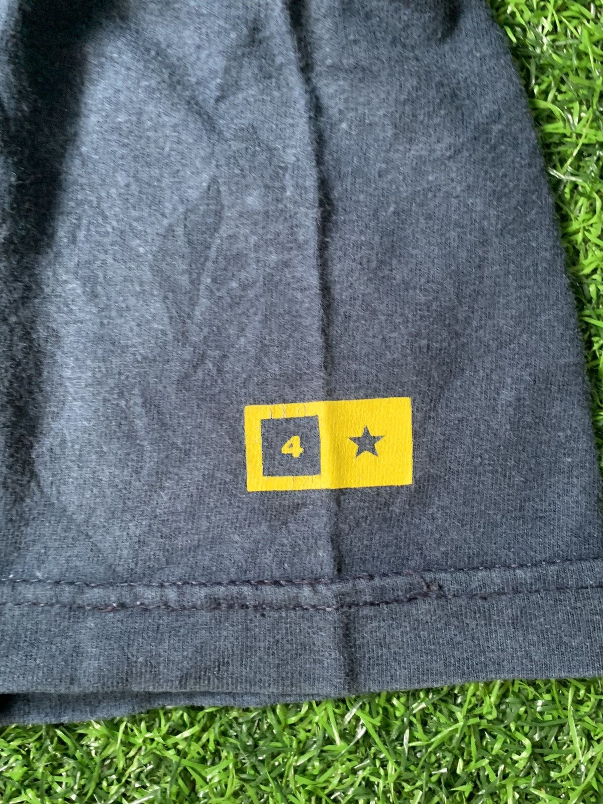 Japanese Brand Fourstar Clothing Single Pocket Tee Big Logo Size US M / EU 48-50 / 2 - 8 Thumbnail