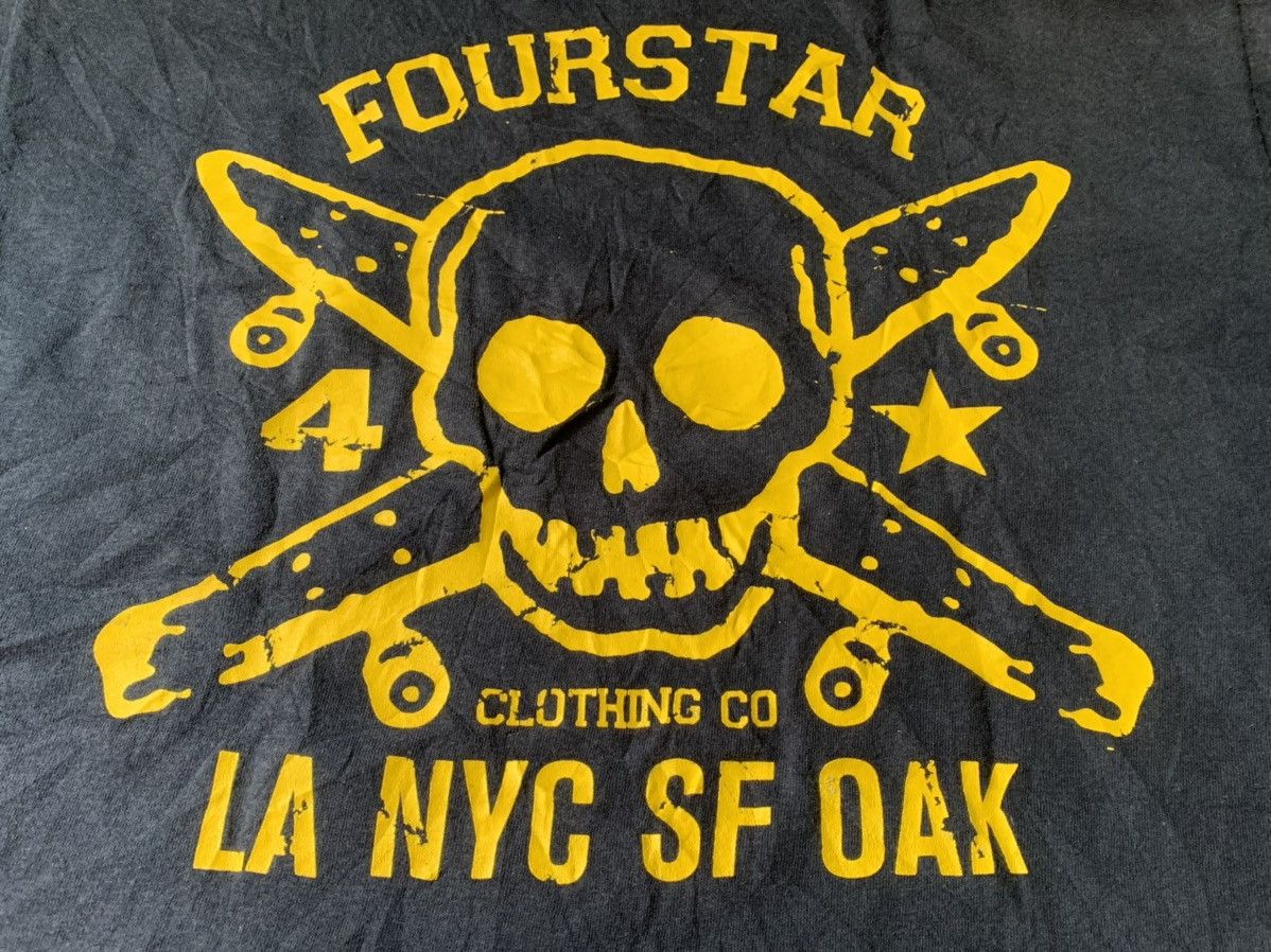 Japanese Brand Fourstar Clothing Single Pocket Tee Big Logo Size US M / EU 48-50 / 2 - 2 Thumbnail