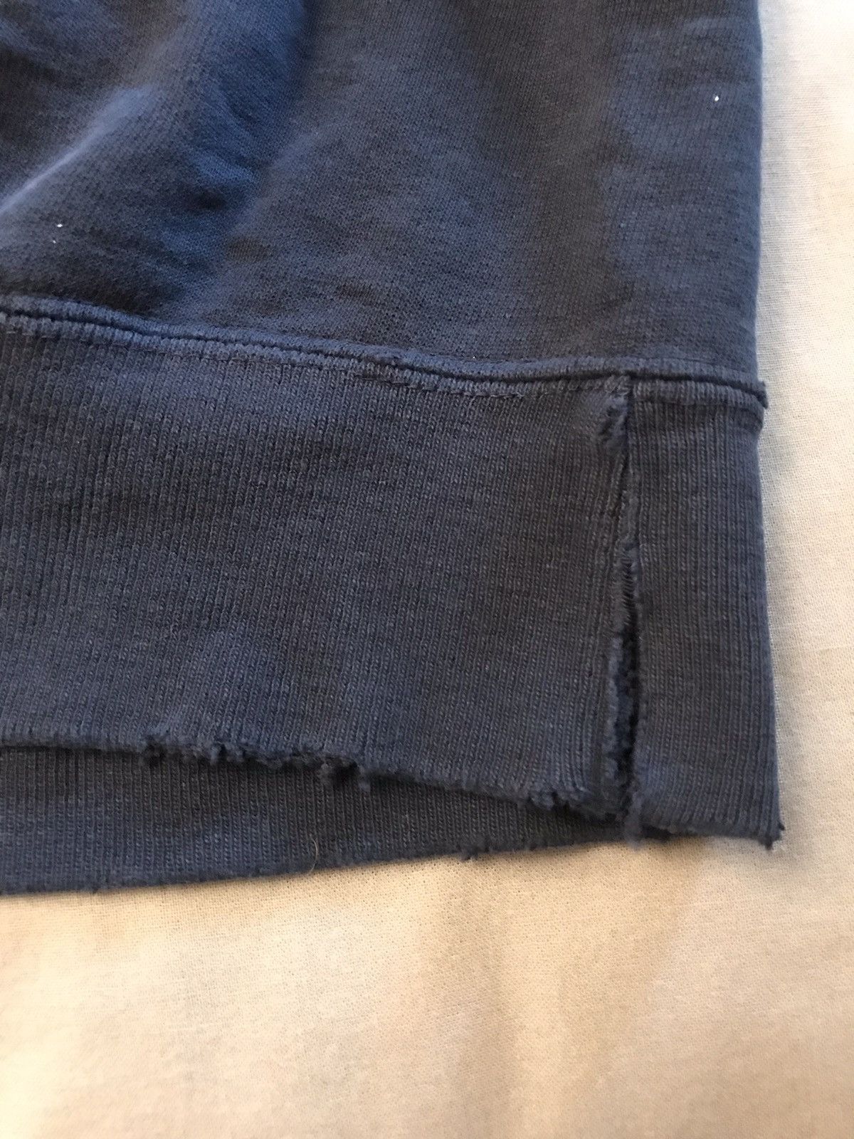 Champion Vintage Distressed Champion Notre Dame Crewneck Size US L / EU 52-54 / 3 - 9 Thumbnail