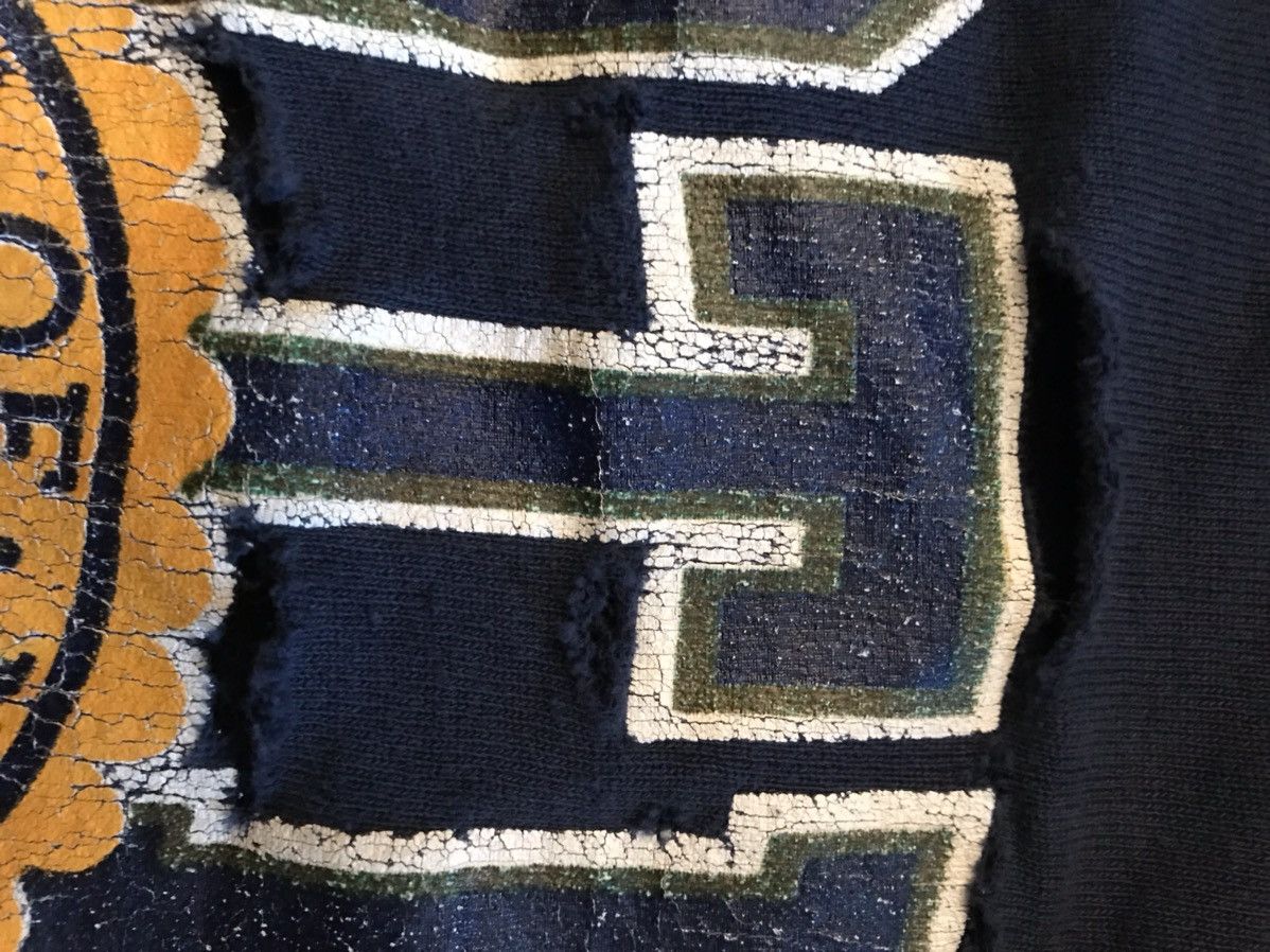 Champion Vintage Distressed Champion Notre Dame Crewneck Size US L / EU 52-54 / 3 - 4 Thumbnail