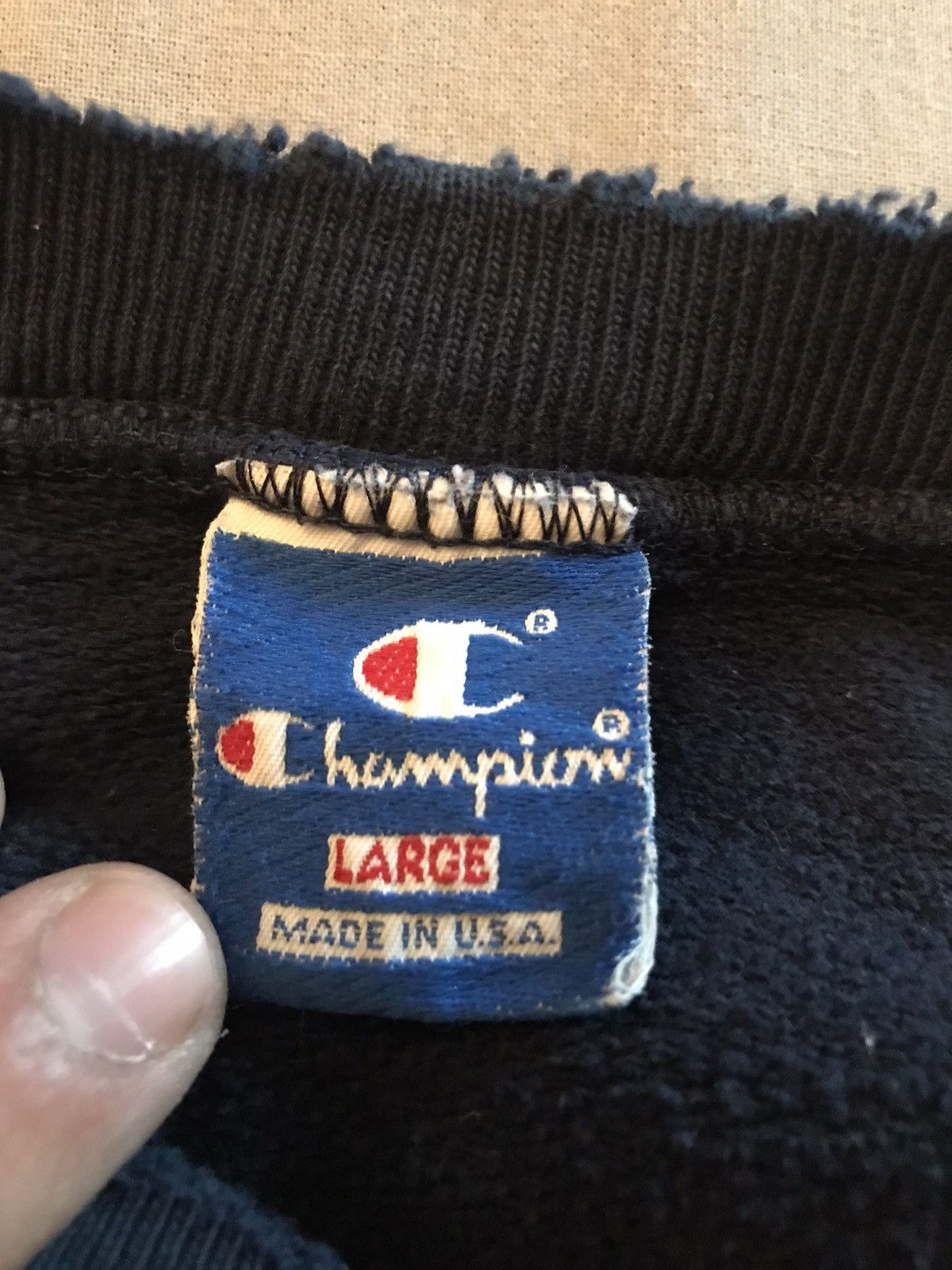 Champion Vintage Distressed Champion Notre Dame Crewneck Size US L / EU 52-54 / 3 - 11 Thumbnail