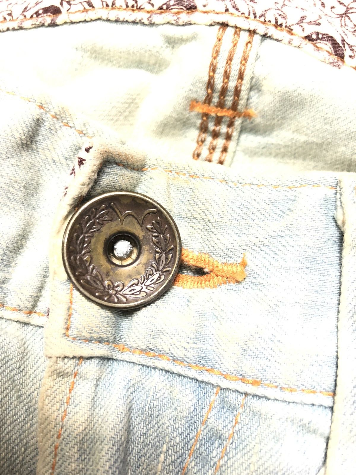Edwin × Vintage VINTAGE EDWIN BLUE TRIP LIGHT BLUE WASH DISTRESSED DENIM Size US 35 - 9 Thumbnail