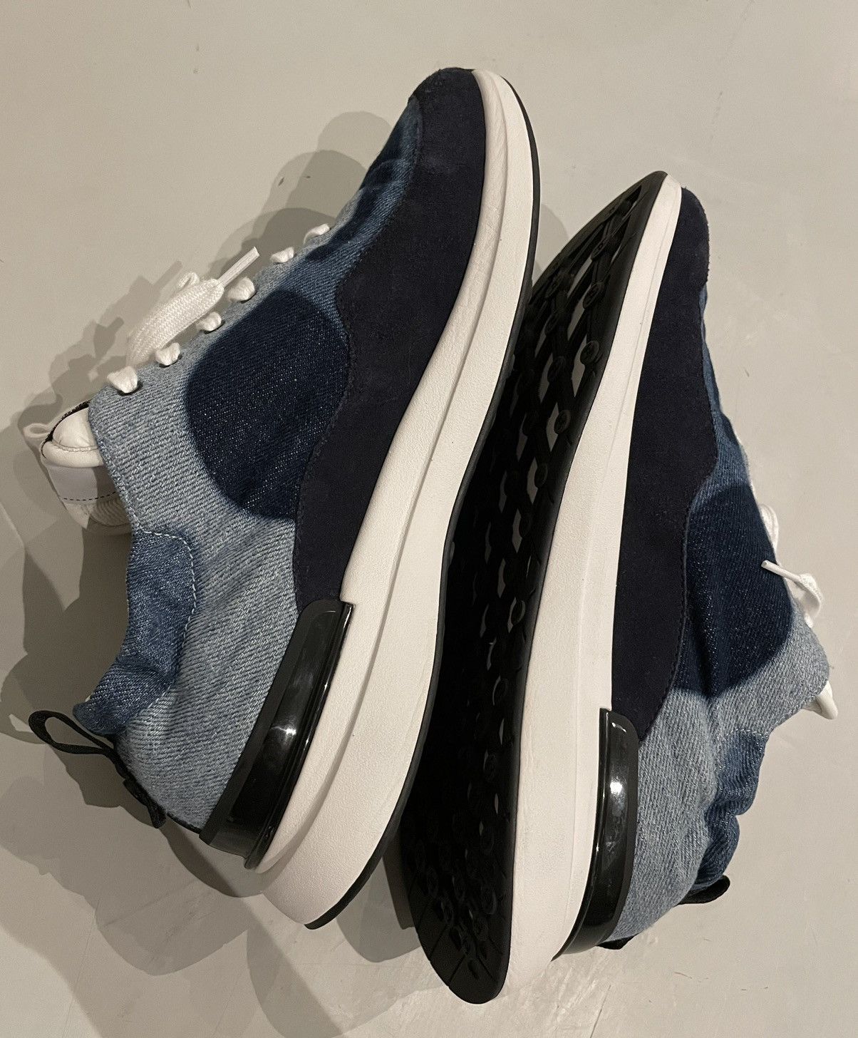 Chanel Chanel denim running sneakers men’s 41 Size US 8 / EU 41 - 23 Thumbnail