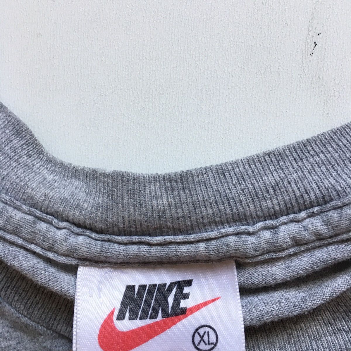 Nike Vintage 90s Nike embroidered swoosh T-Shirt grey small Size US S / EU 44-46 / 1 - 3 Thumbnail