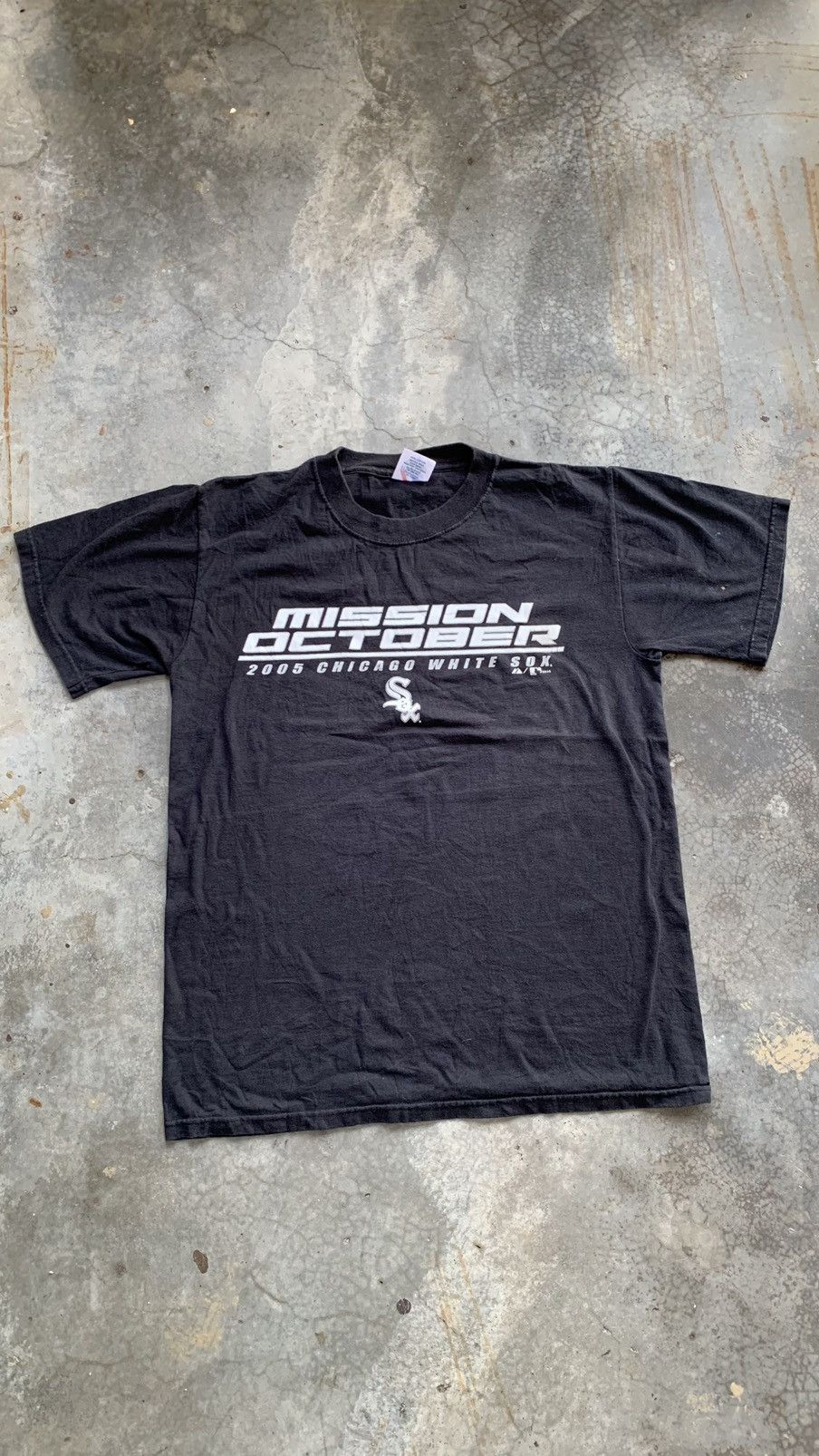 Vintage Y2K Chicago White Sox SOX tshirt
