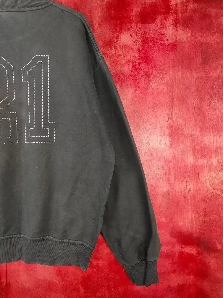 Stussy year 00' Stussy 21 USA Faded ripped Sweatshirt #5414 DL Size US L / EU 52-54 / 3 - 13 Thumbnail