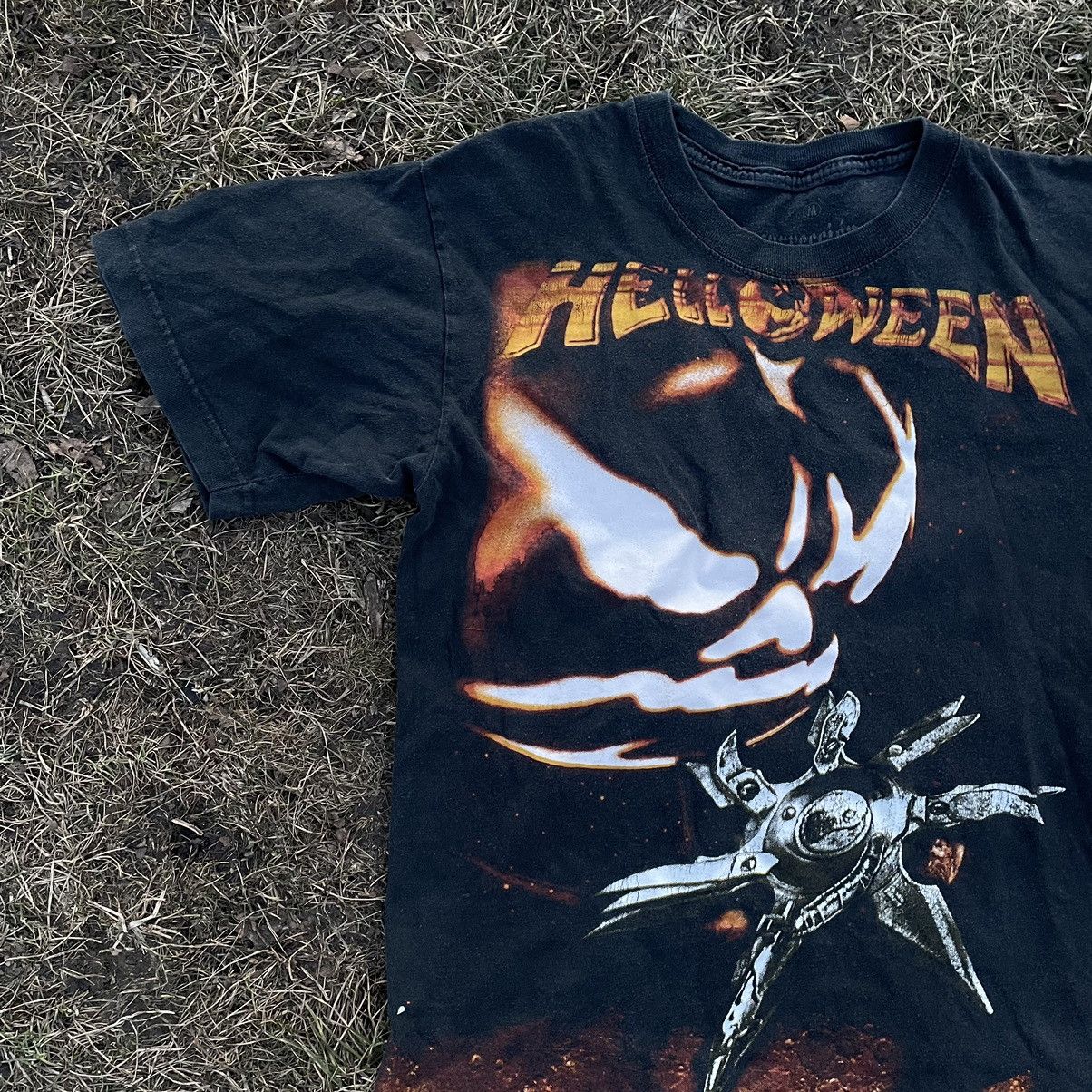 Vintage Vintage 90s Helloween Graphic Band Tee Faded Black Grunge M Size US M / EU 48-50 / 2 - 3 Thumbnail