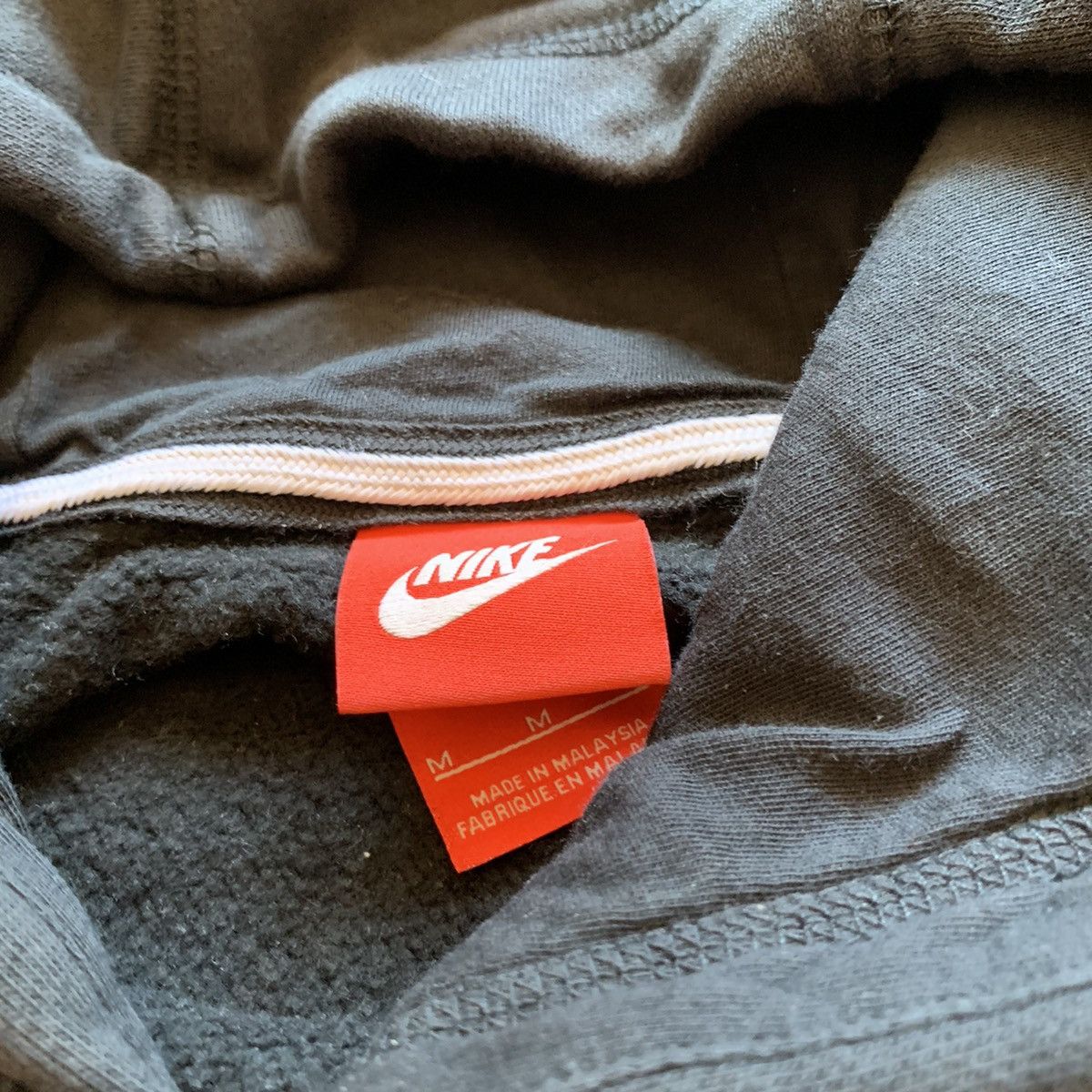 Nike Vintage 2000s Nike Embroidered Swoosh Black Hoodie Medium Size US M / EU 48-50 / 2 - 3 Thumbnail