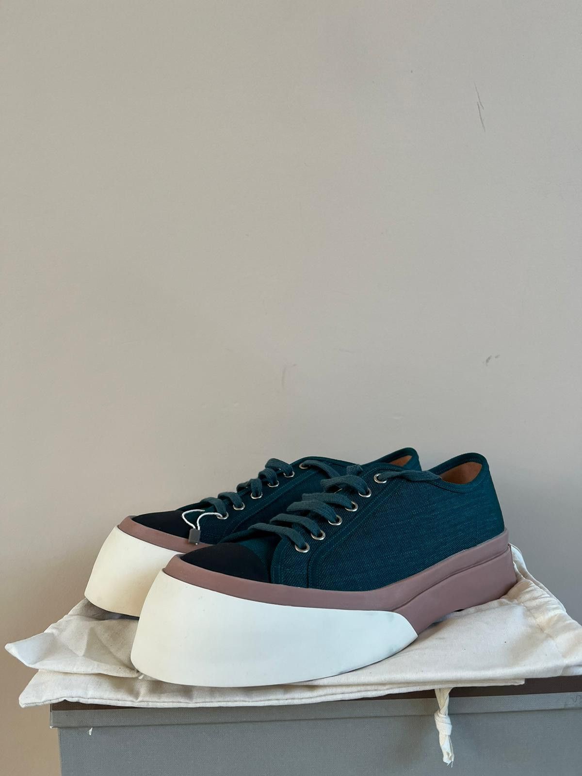Marni Chunky Sole Low Top Sneakers in Green / Multicolor Size US 9 / EU 42 - 2 Thumbnail