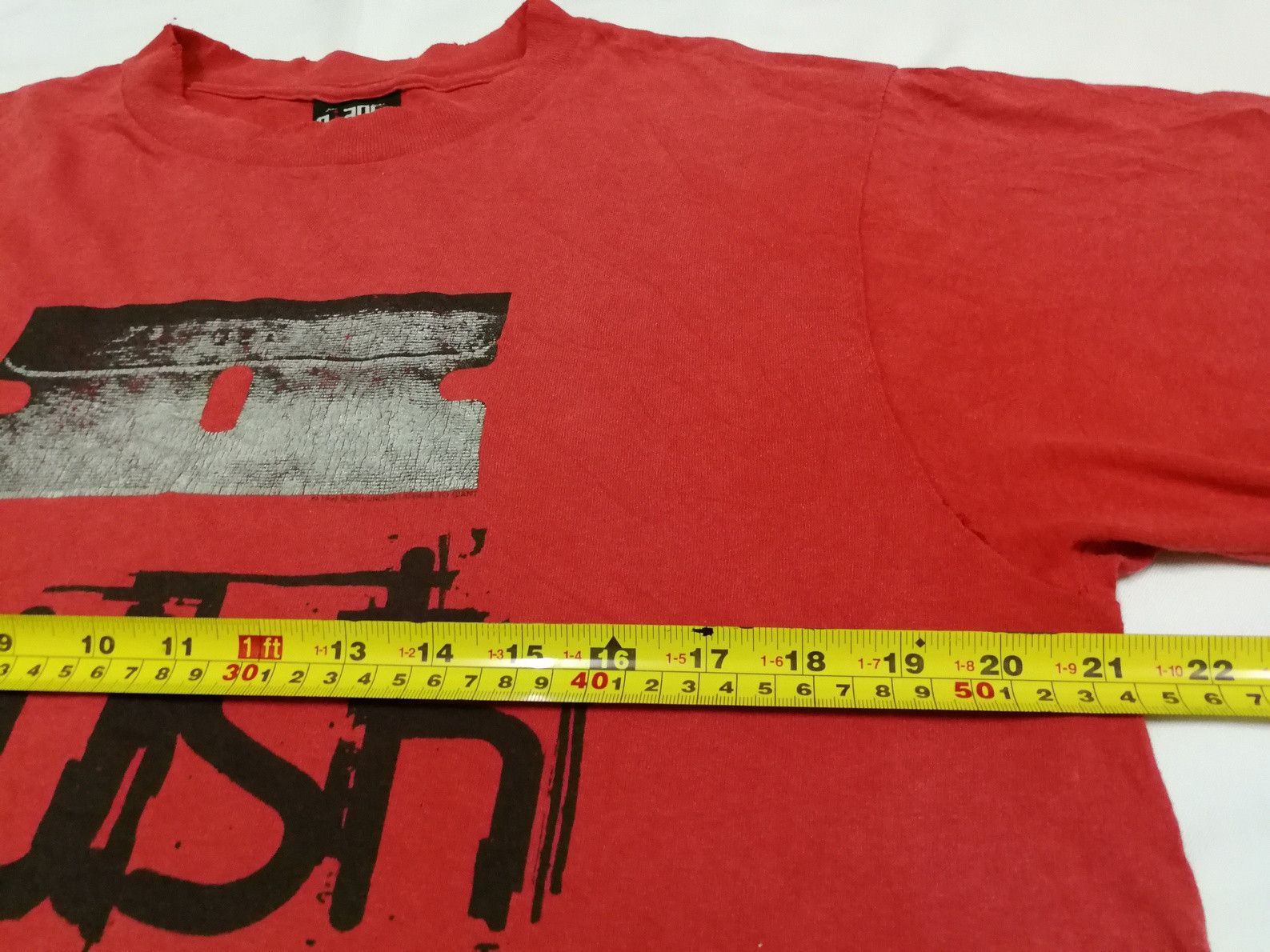 Band Tees Vintage 90s 1996 BUSH Band Razorblade Suitcase Grunge Tee Size US L / EU 52-54 / 3 - 7 Thumbnail