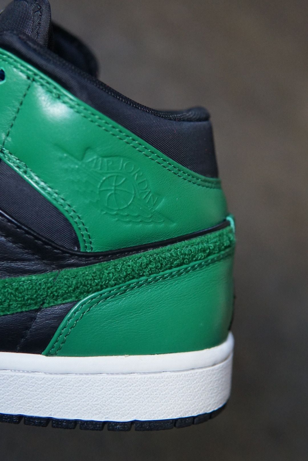 Jordan Brand Nike Air Jordan 1 Phat Premier Size 9.5 Celtics 375173-031 Size US 9.5 / EU 42-43 - 6 Thumbnail