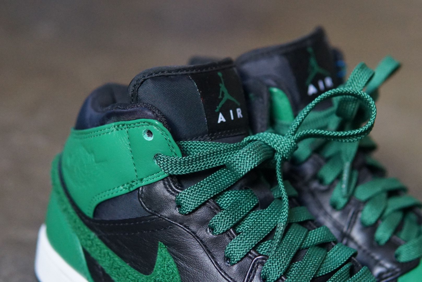Jordan Brand Nike Air Jordan 1 Phat Premier Size 9.5 Celtics 375173-031 Size US 9.5 / EU 42-43 - 7 Thumbnail