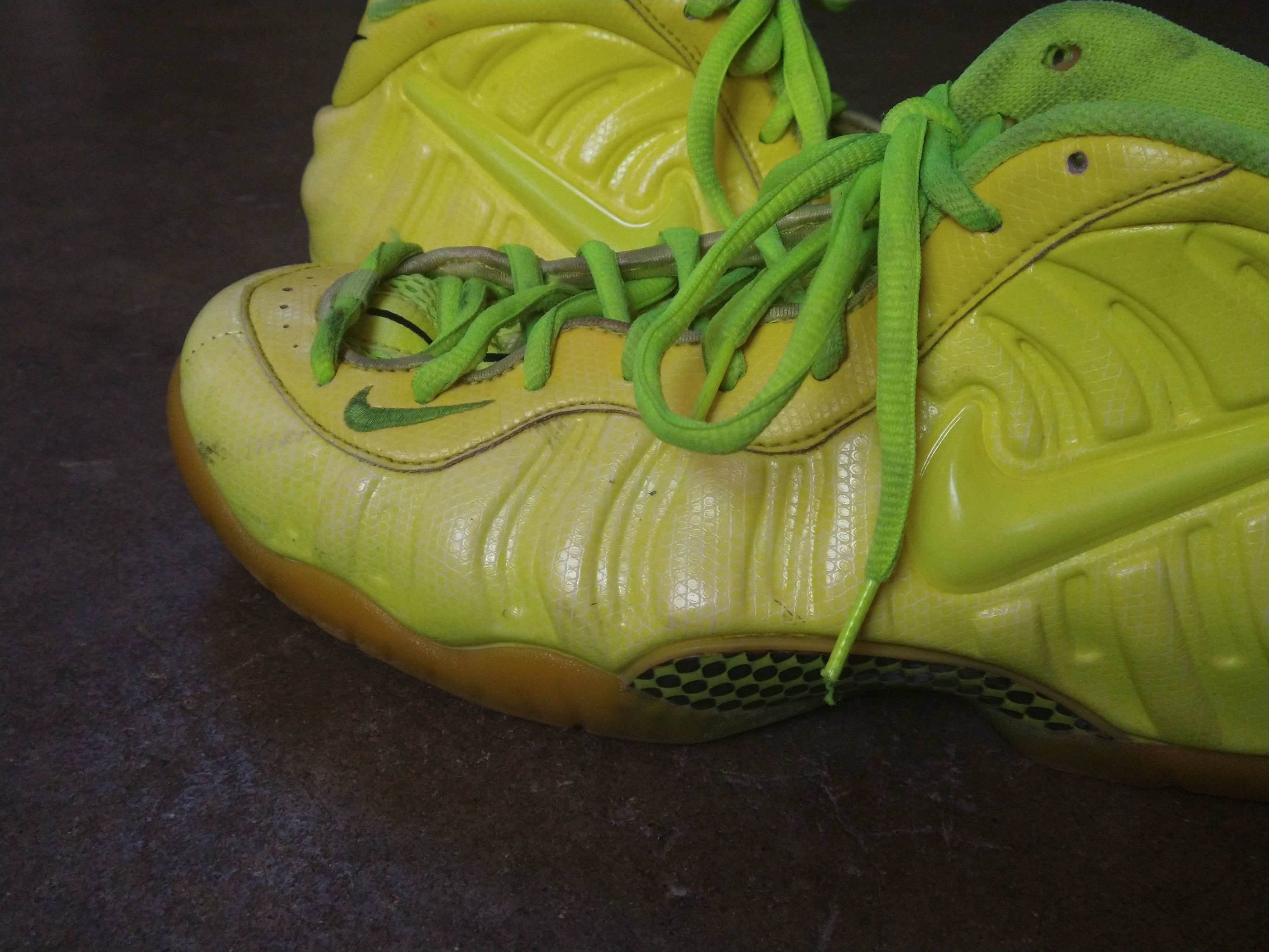 Nike Nike Air Foamposite Pro Volt Green 9.5 624041-700 Size US 9.5 / EU 42-43 - 2 Thumbnail