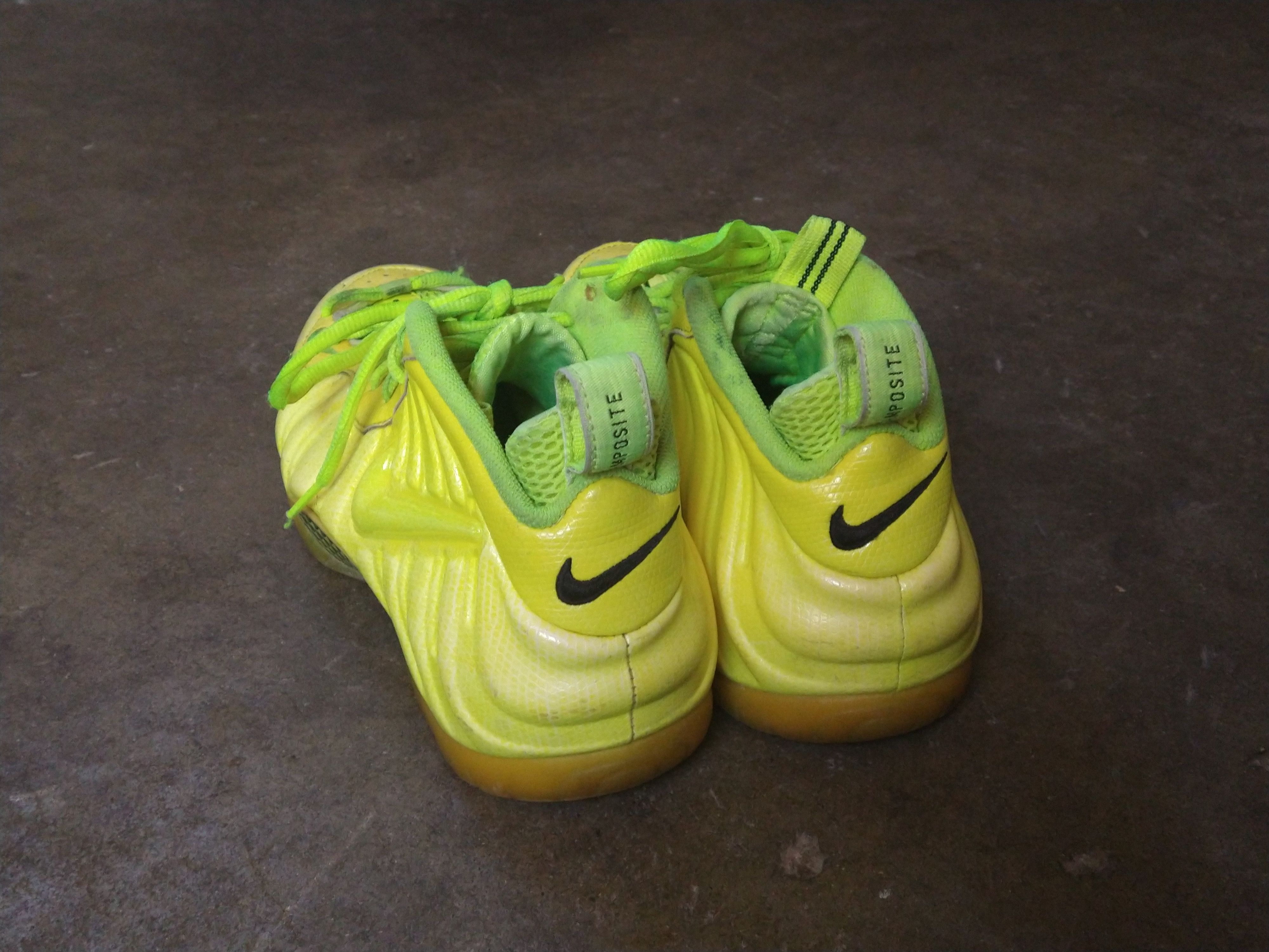 Nike Nike Air Foamposite Pro Volt Green 9.5 624041-700 Size US 9.5 / EU 42-43 - 15 Thumbnail
