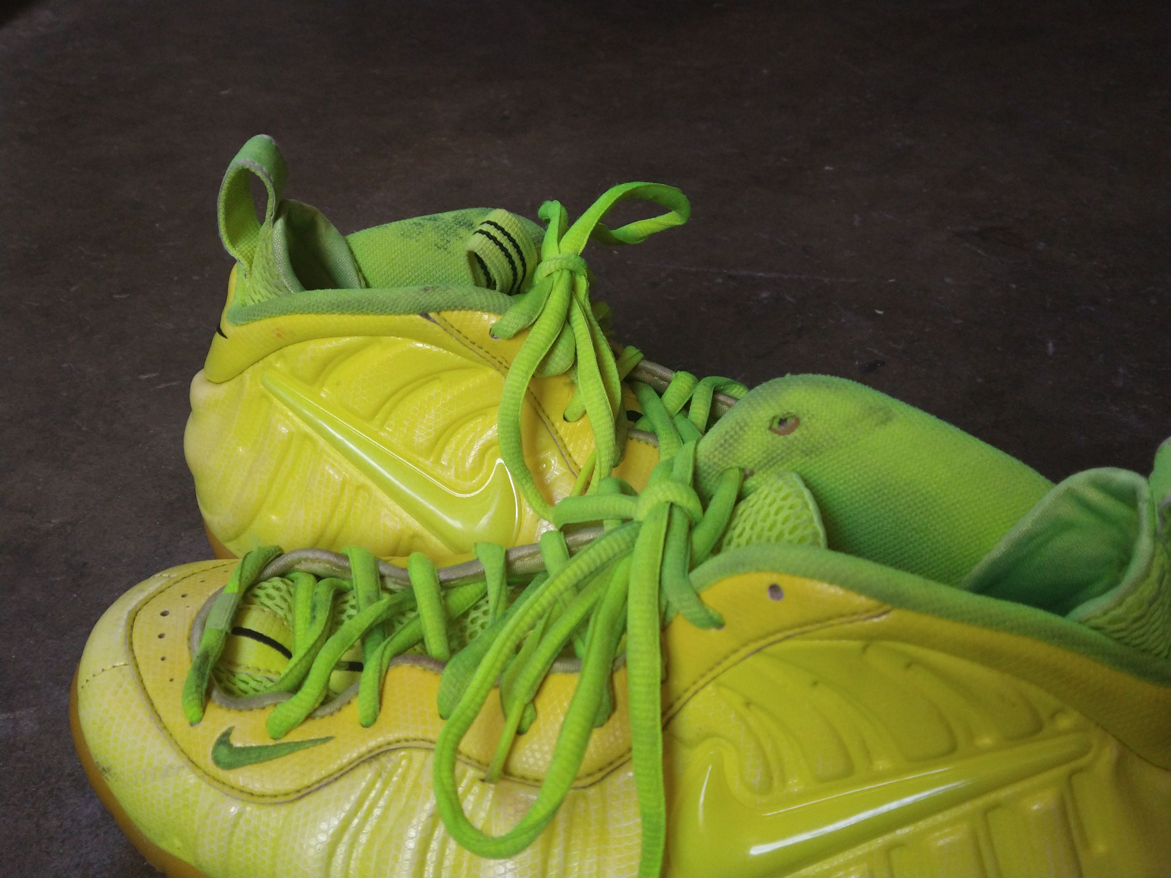 Nike Nike Air Foamposite Pro Volt Green 9.5 624041-700 Size US 9.5 / EU 42-43 - 3 Thumbnail