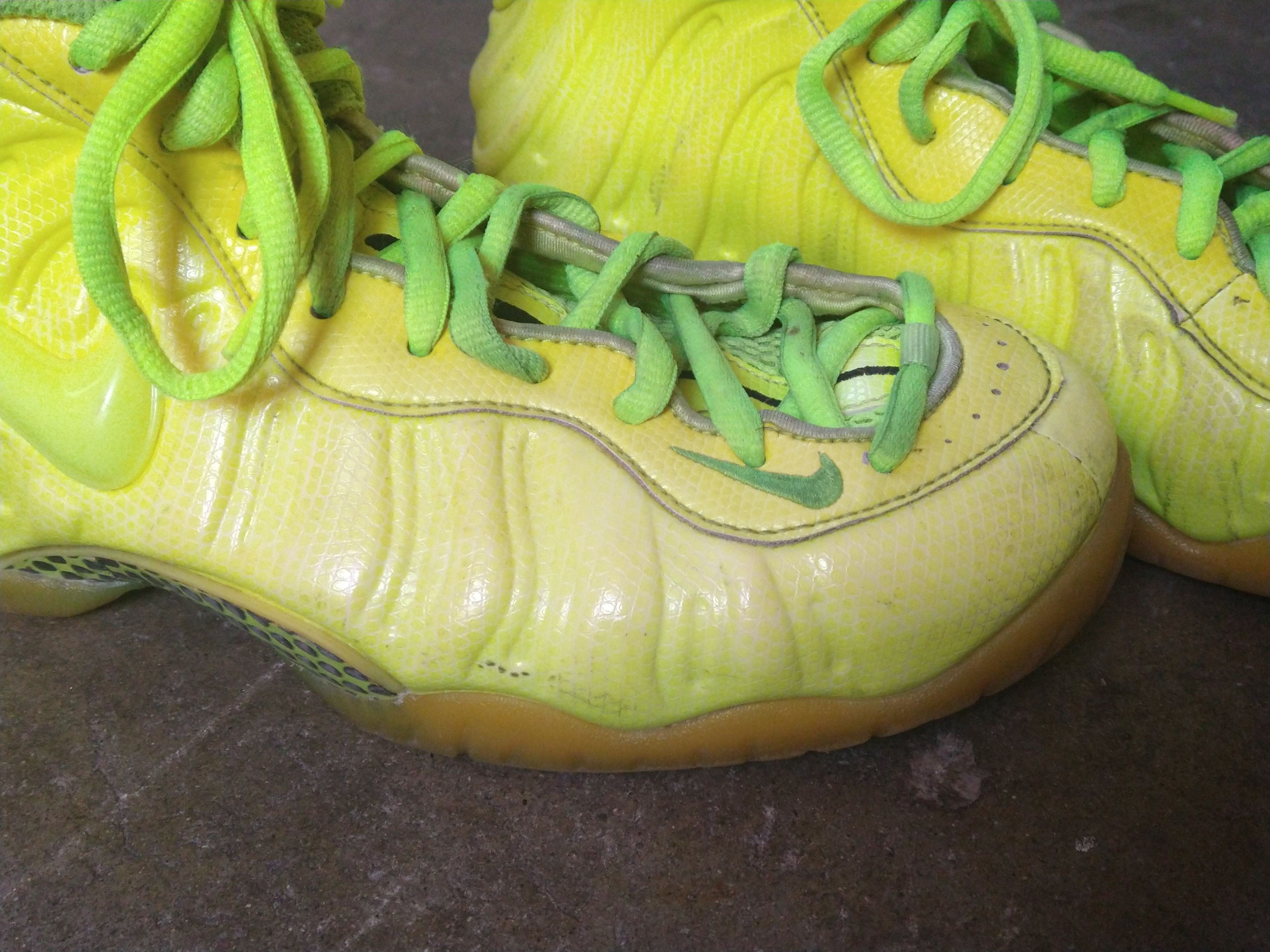 Nike Nike Air Foamposite Pro Volt Green 9.5 624041-700 Size US 9.5 / EU 42-43 - 8 Thumbnail