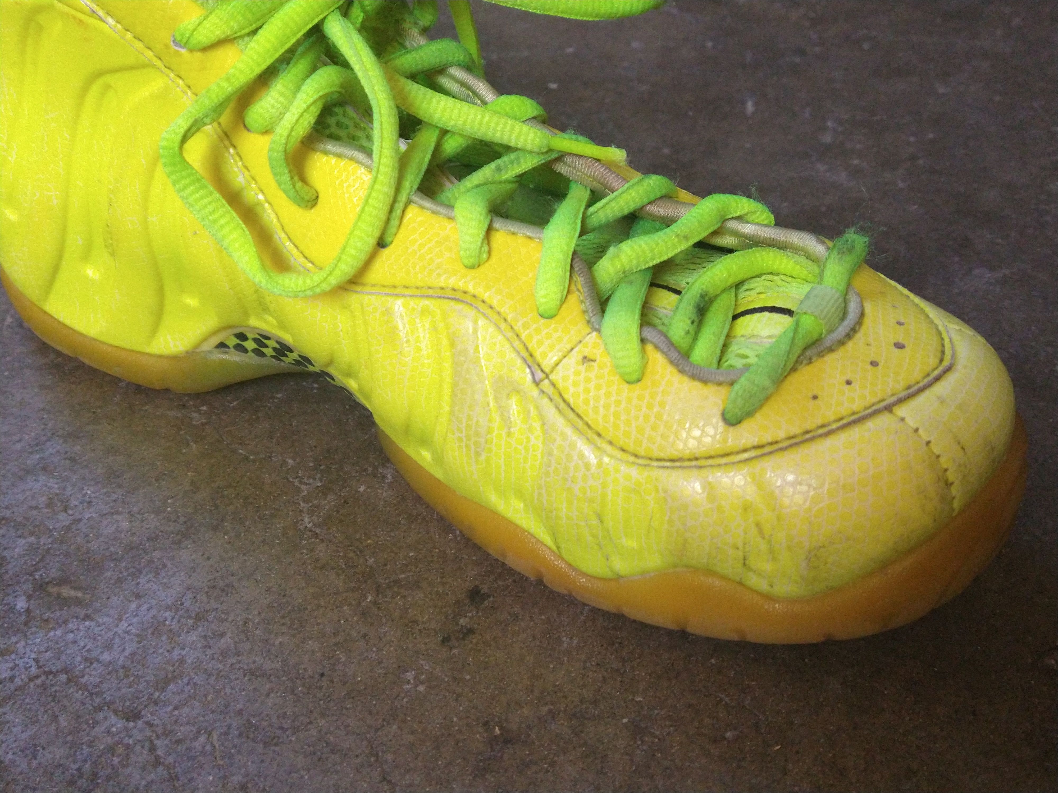 Nike Nike Air Foamposite Pro Volt Green 9.5 624041-700 Size US 9.5 / EU 42-43 - 7 Thumbnail